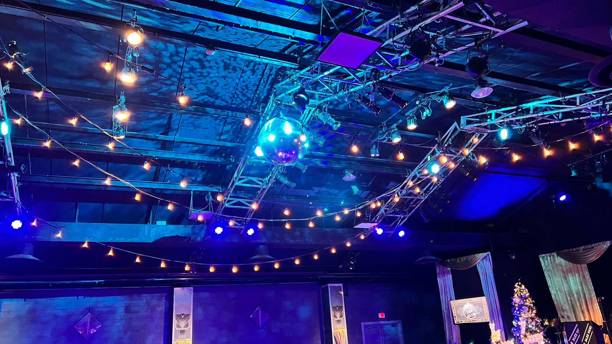 Boardwalk Ballroom Tinsel Top Club