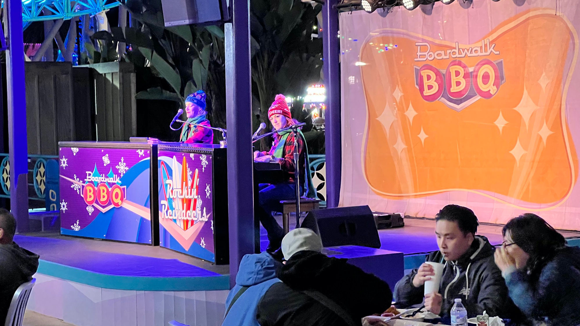 Boardwalk BBQ Stage Rockin' Reindeers