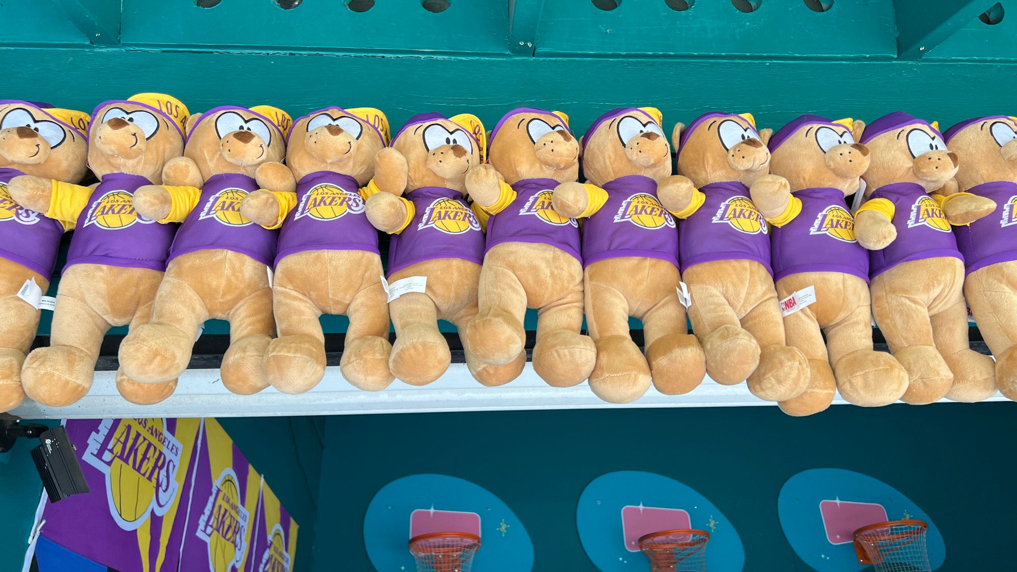 Boardwalk Hoops Lakers Prize