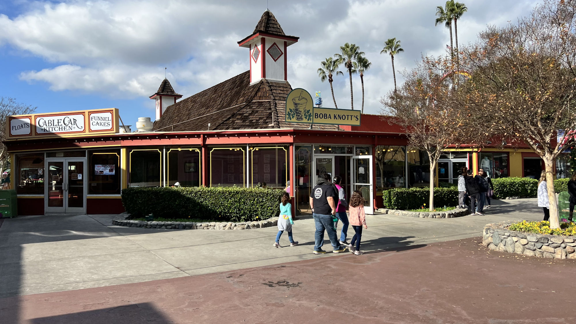 Front Boba Knotts Front