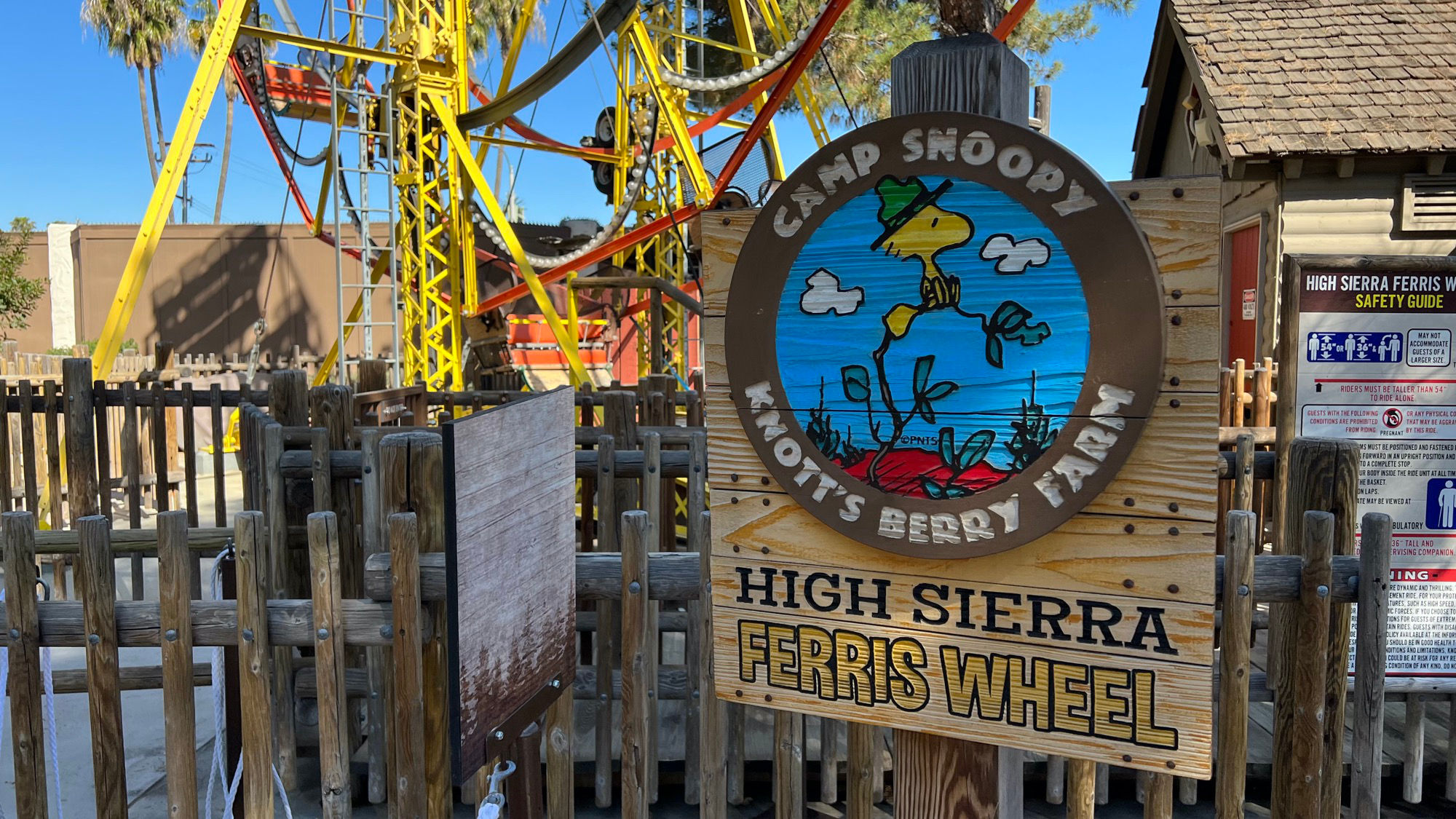 Camp Snoopy High Sierra Ferris Wheel