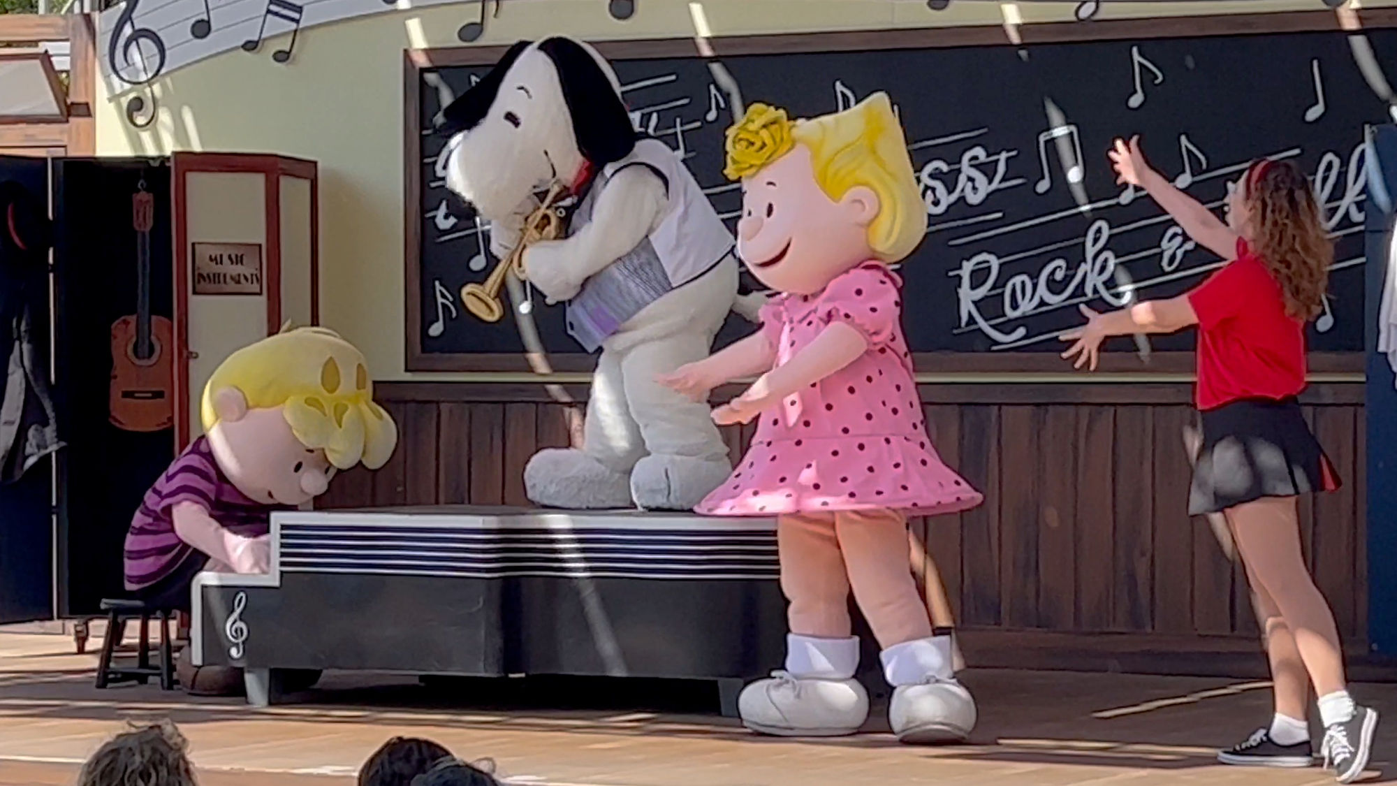 Knott's Berry Farm Camp Snoopy Theater