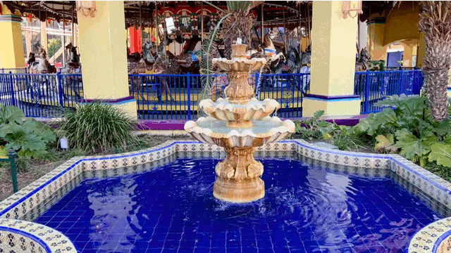 Knott's Berry Farm Merry Go Round Fountain