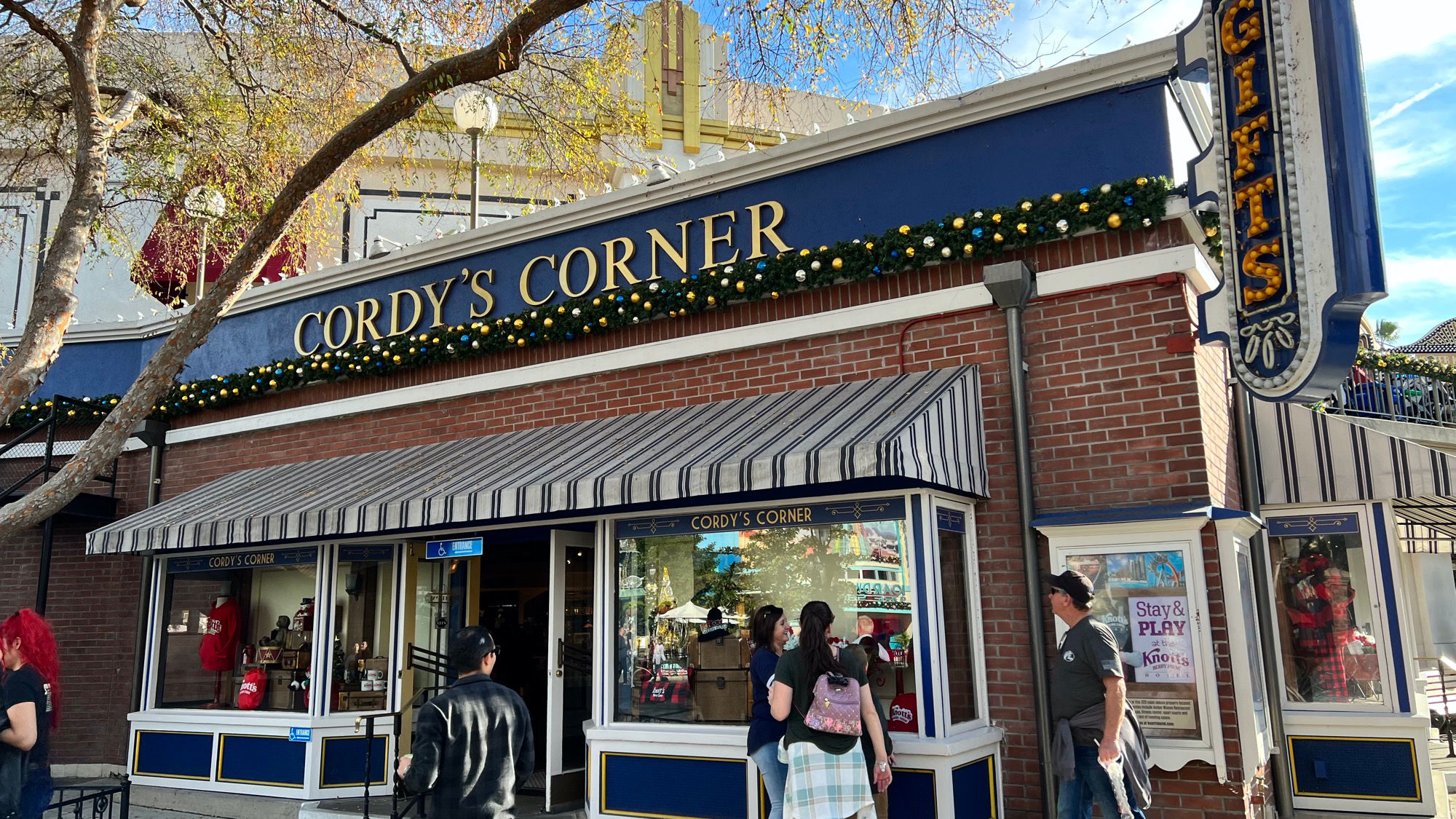 Cordy's Corner Christmas Decorations