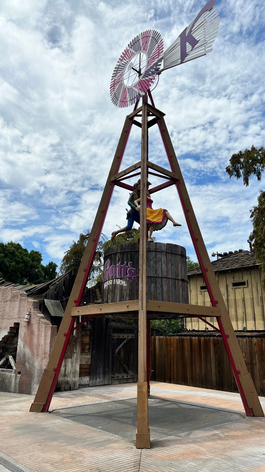 Knott's Berry Farm Windmill Dancers