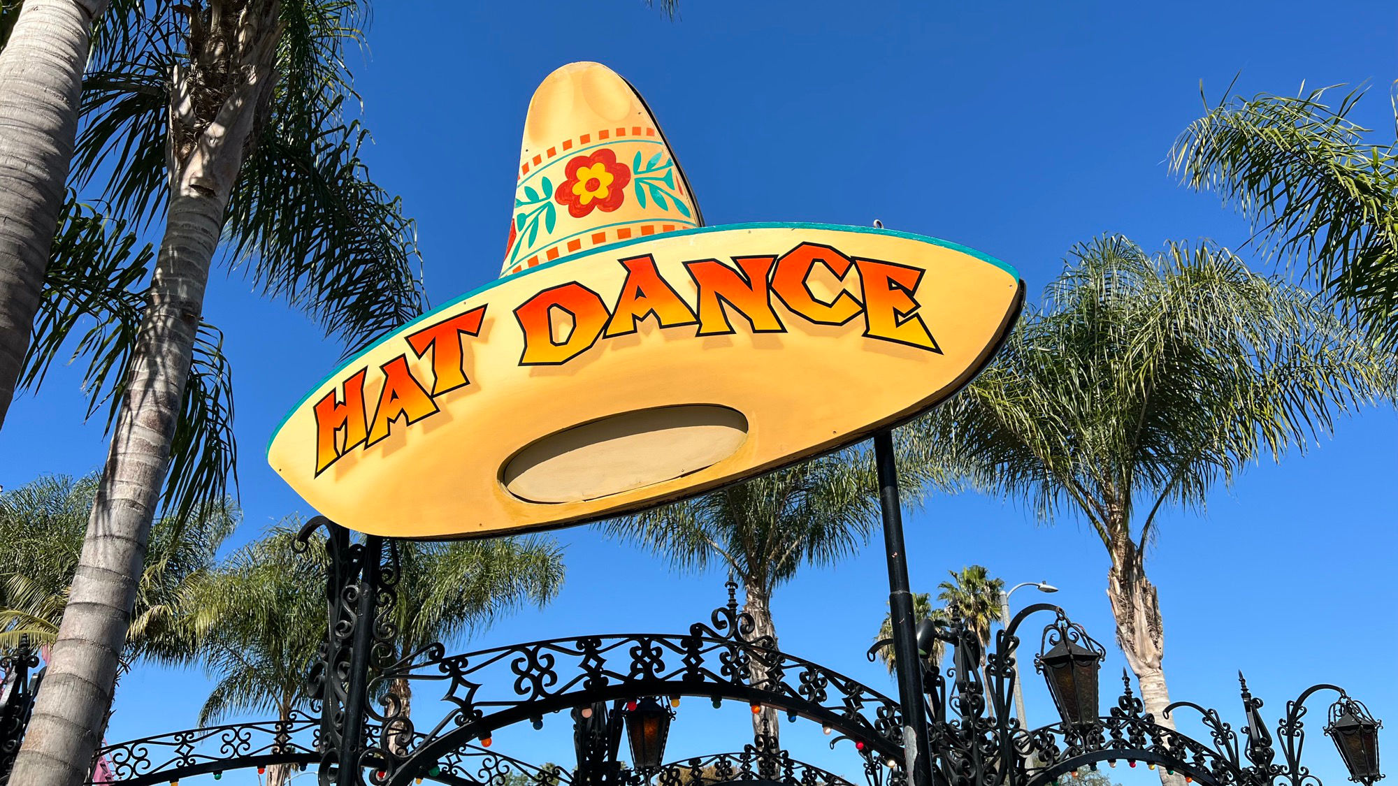 Knott's Berry Farm Hat Dance