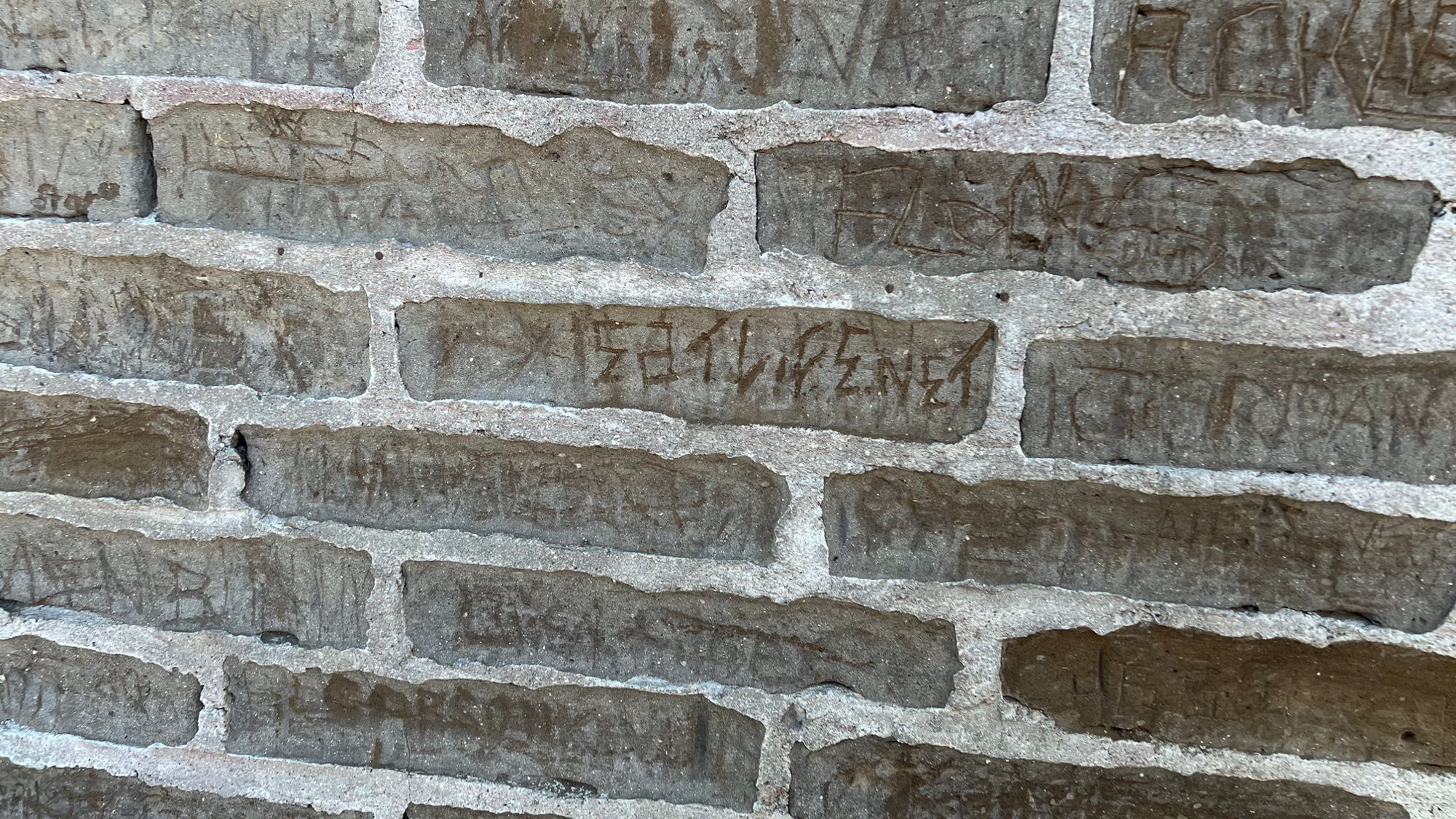 Eat Life Brick
