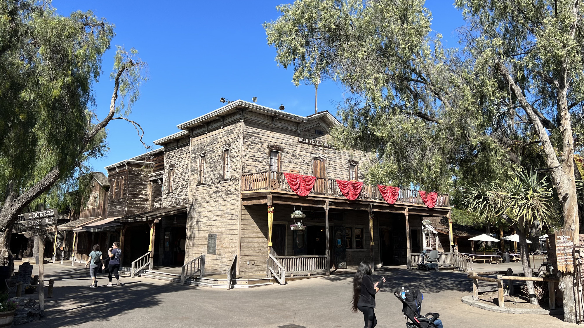 Knott's Berry Farm Gold Trails Hotel