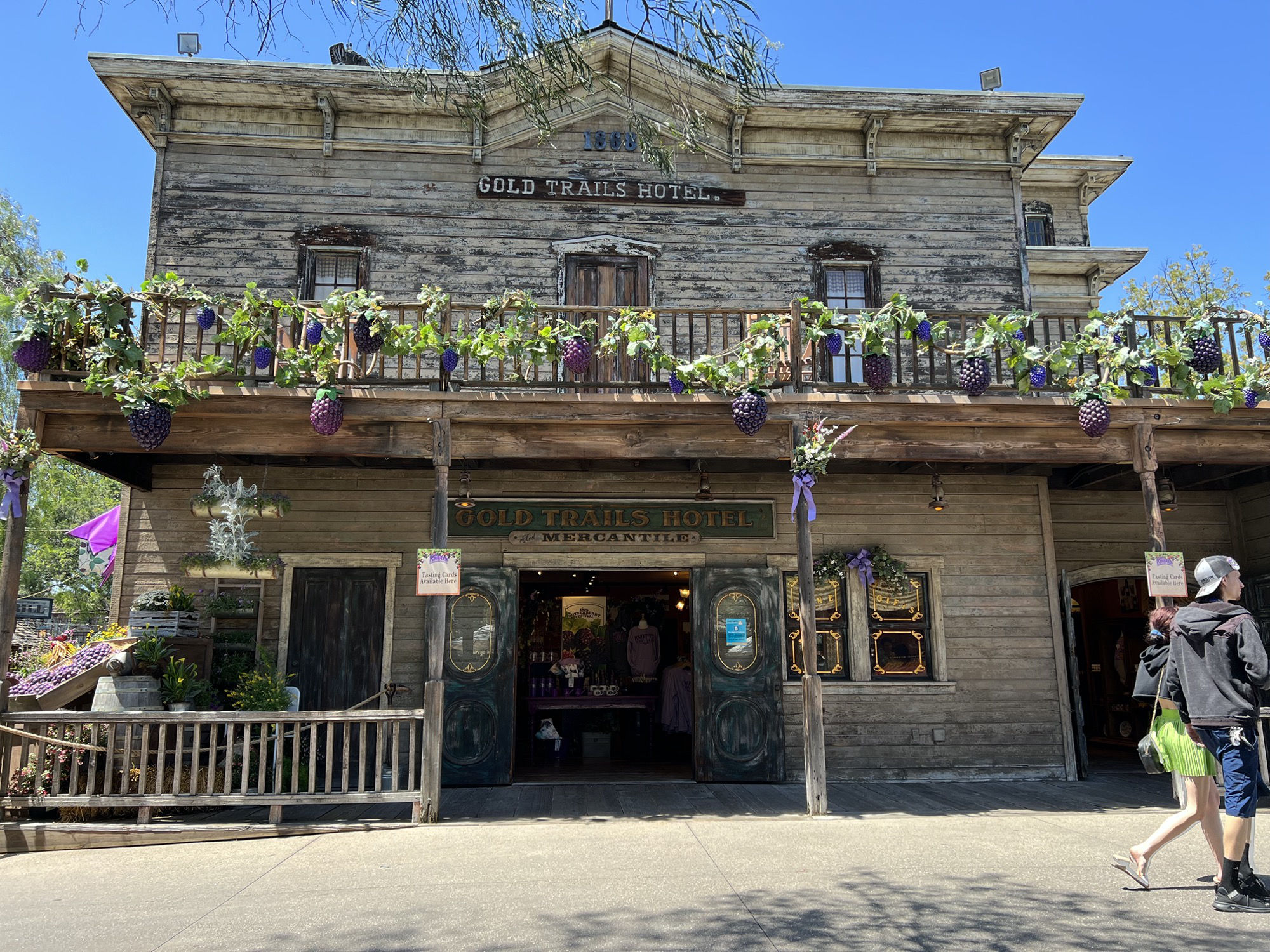 Boysenberry Festival Decorations