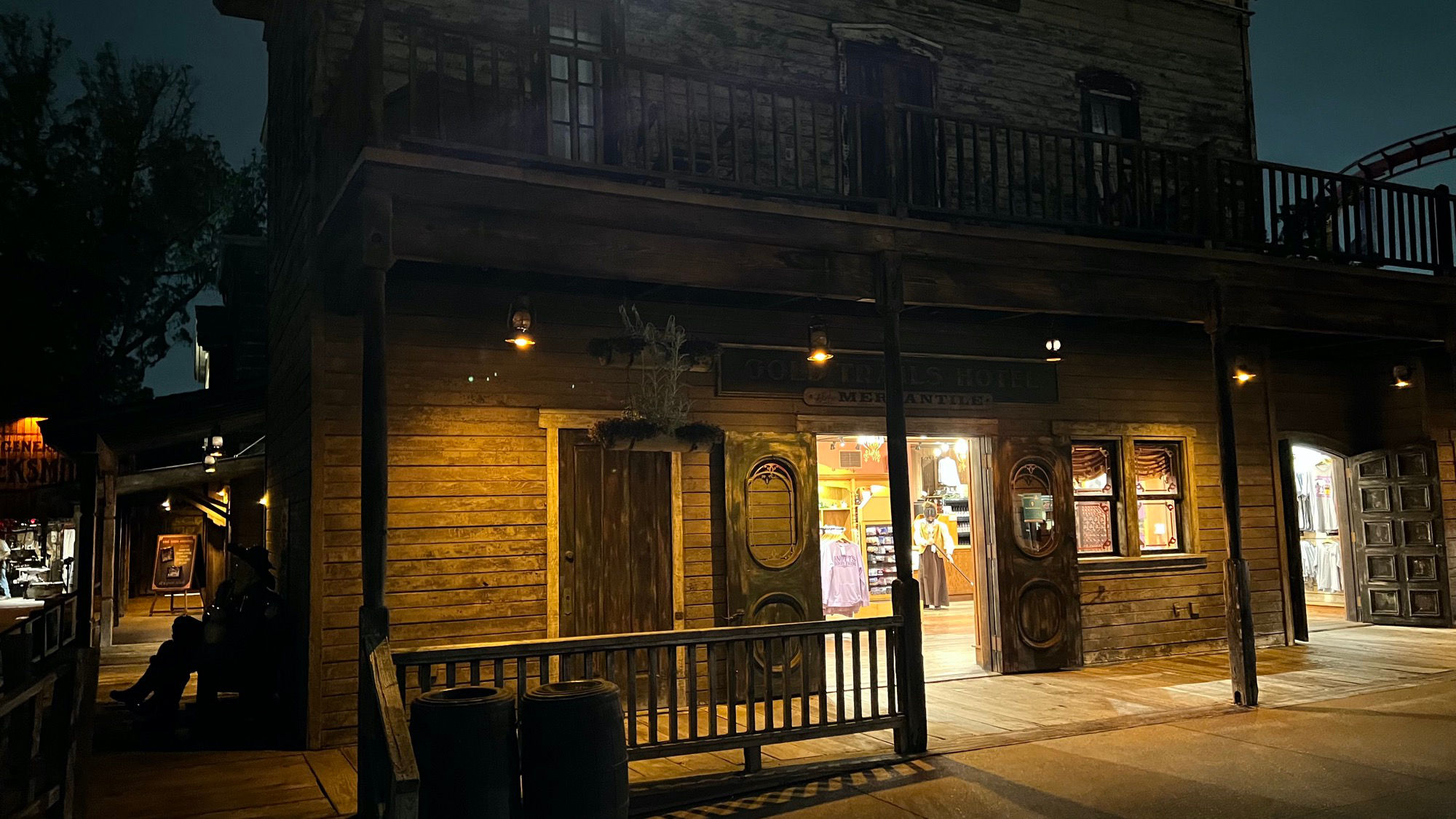 Gold Trails Hotel at Night Gold Trails Hotel at Night