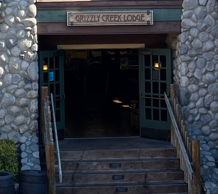 Grizzly Creek Lodge