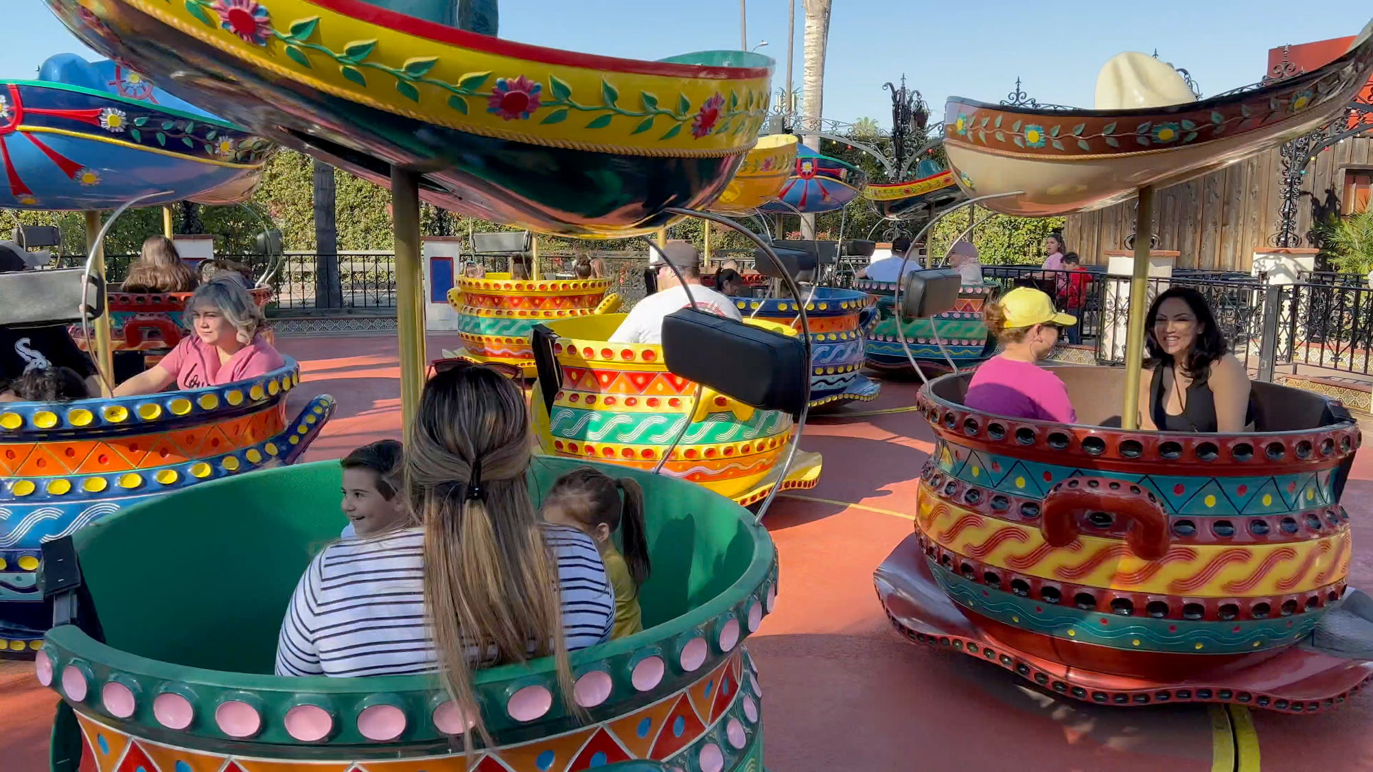 Knott's Berry Farm Hat Dance Ride