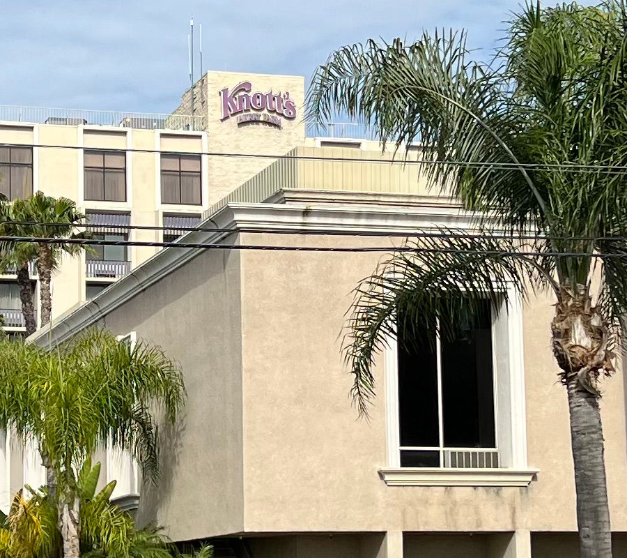 Knott's Berry Farm Hotel