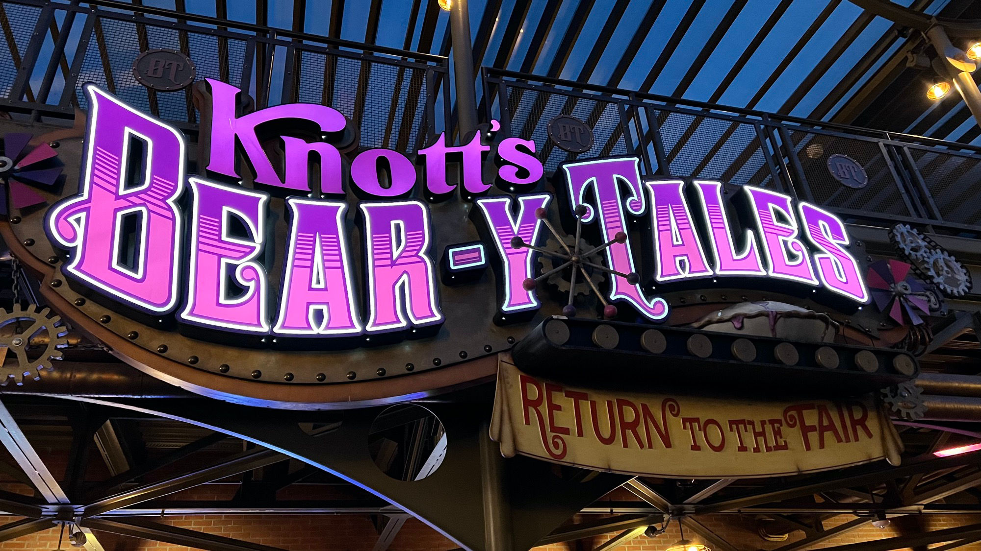 Sign at Night Knott's Bear-y Tales Sign at Night