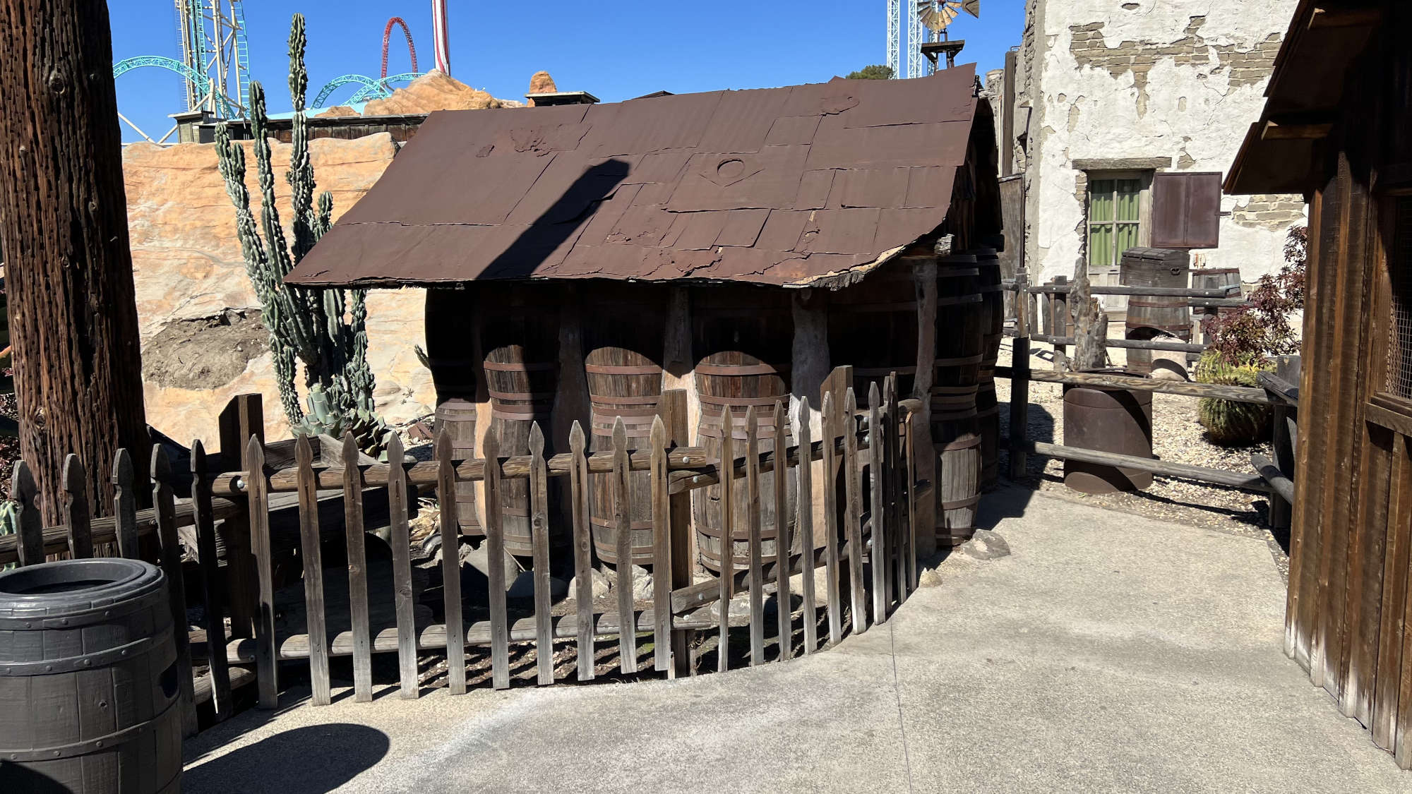 Knott's Berry Farm Barrel House
