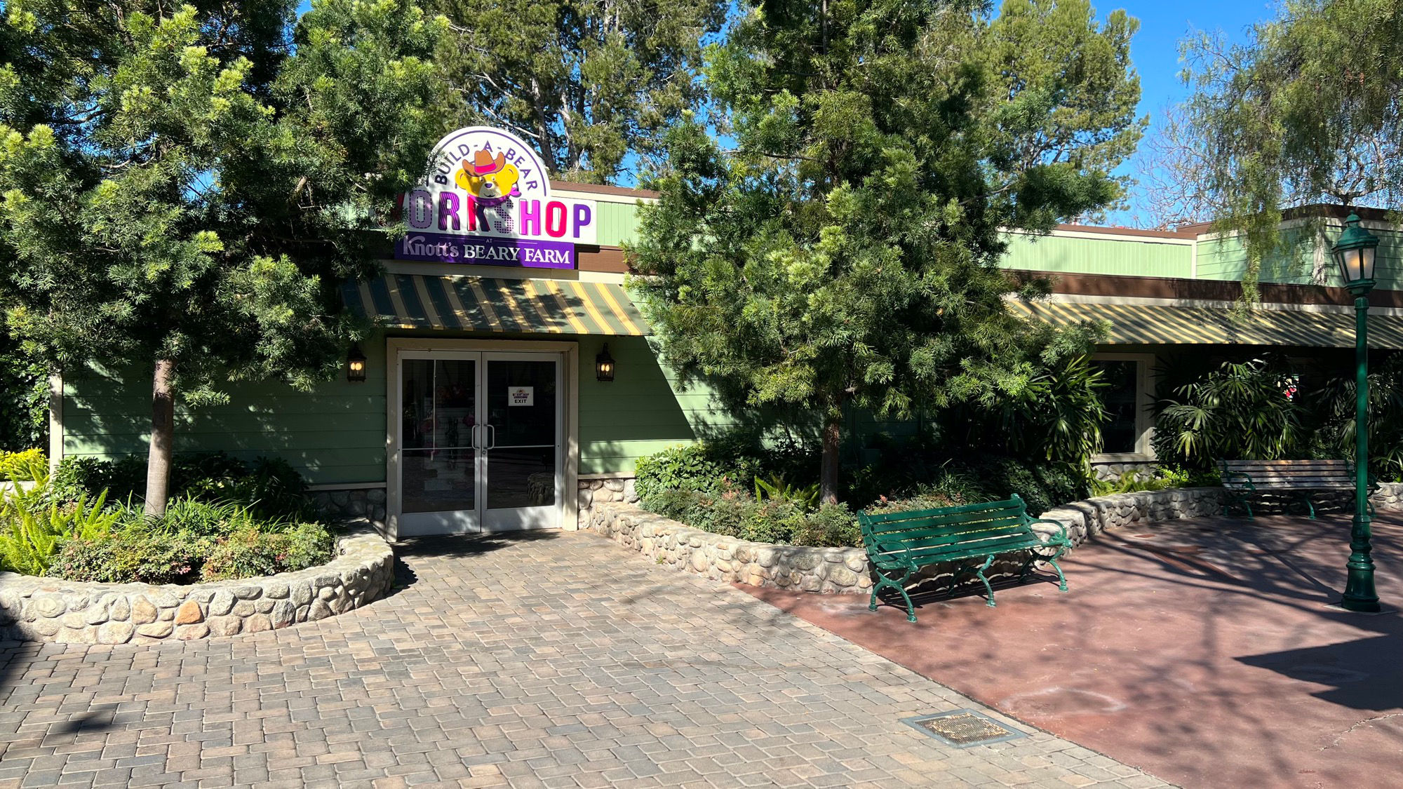 Knott's Berry Farm Build A Bear Workshop