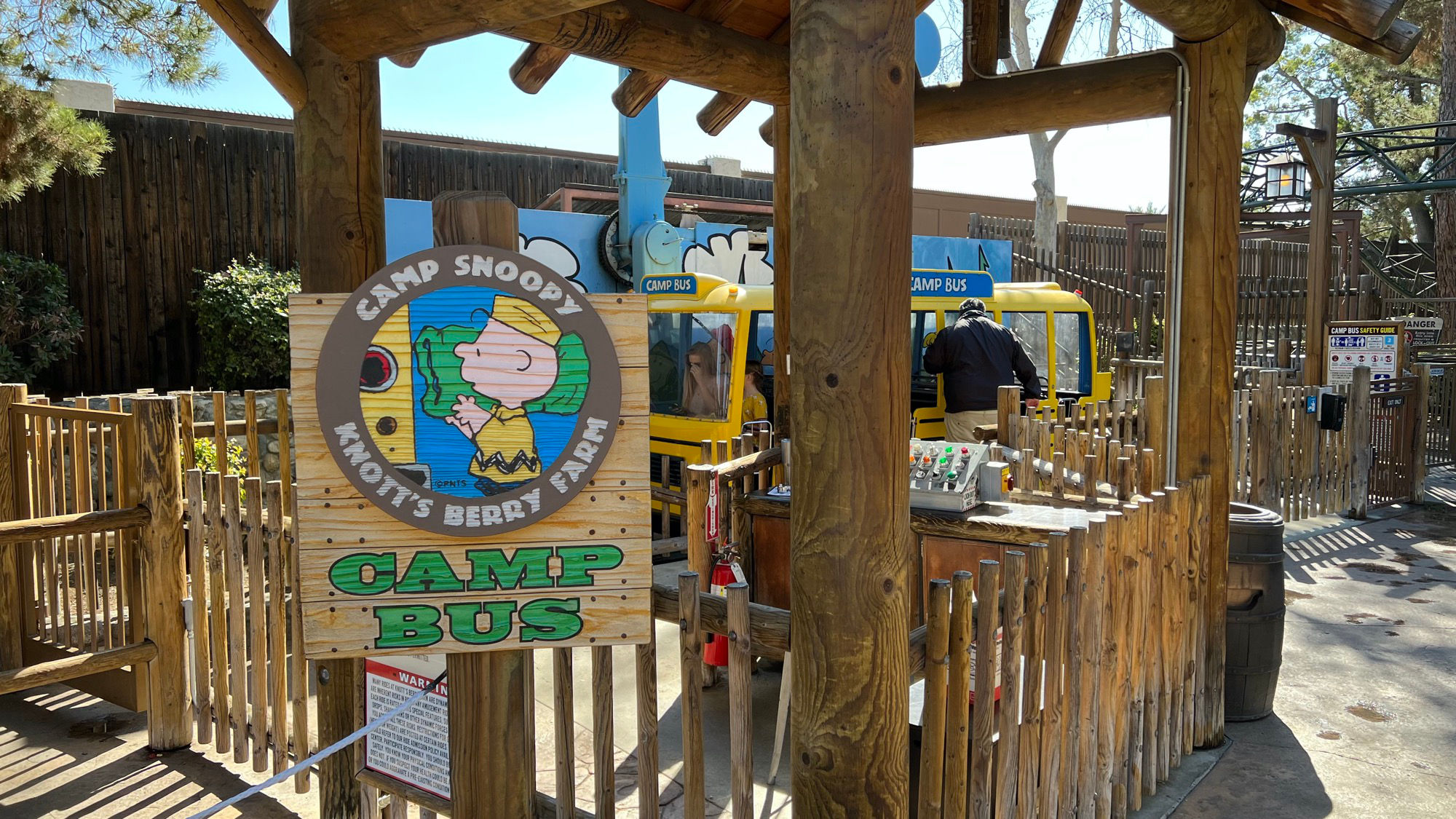 Knott's Berry Farm Camp Bus