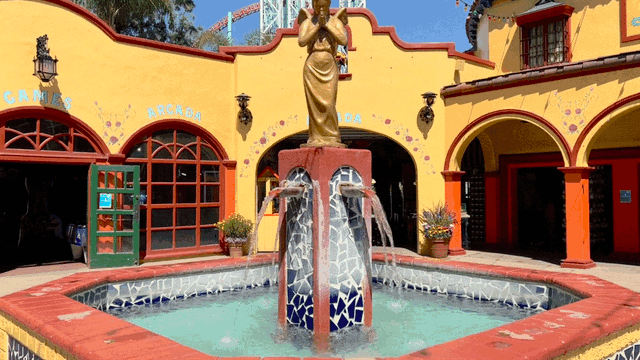 El Camino Real Fountain Knott's Berry Farm El Camino Real Fountain