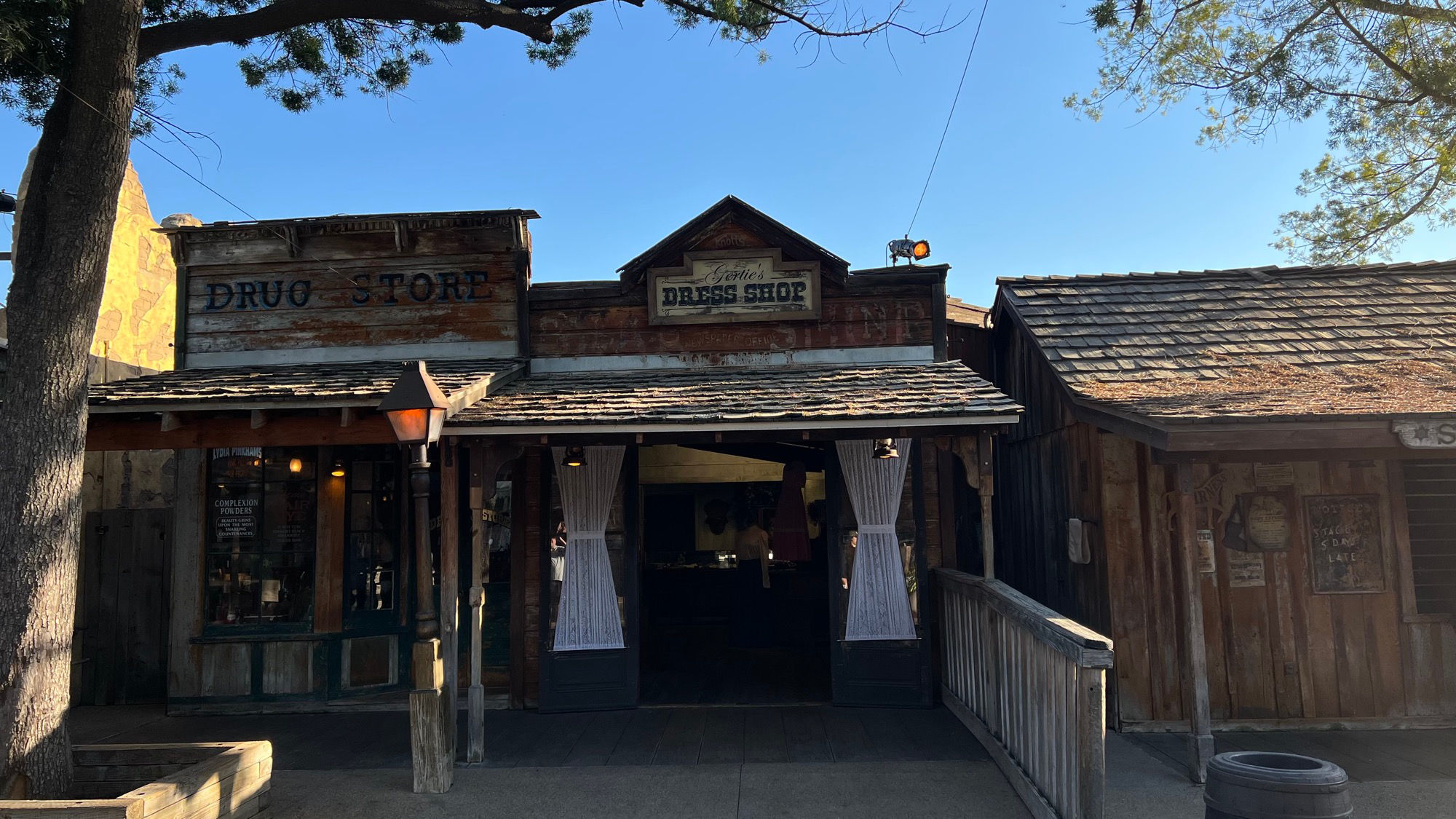 Knott's Berry Farm Gertie's Dress Shop
