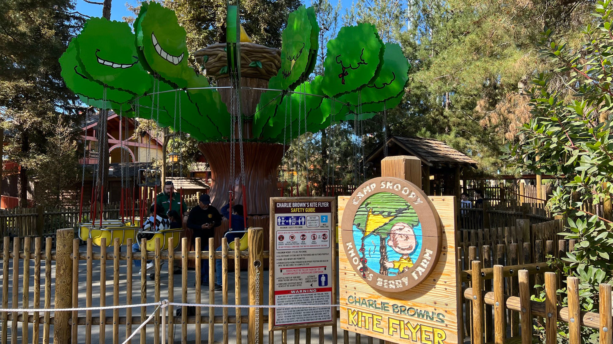 Knott's Berry Farm Charlie Brown's Kite Flyer