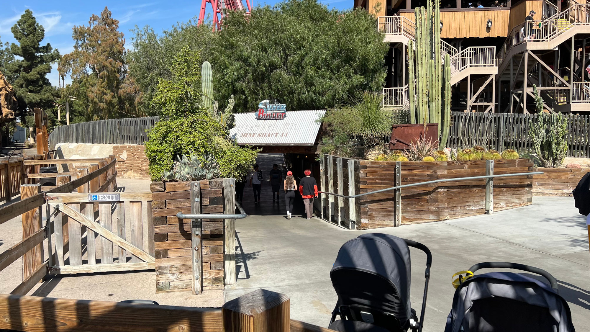 Knott's Berry Farm Silver Bullet Mine Shaft 44