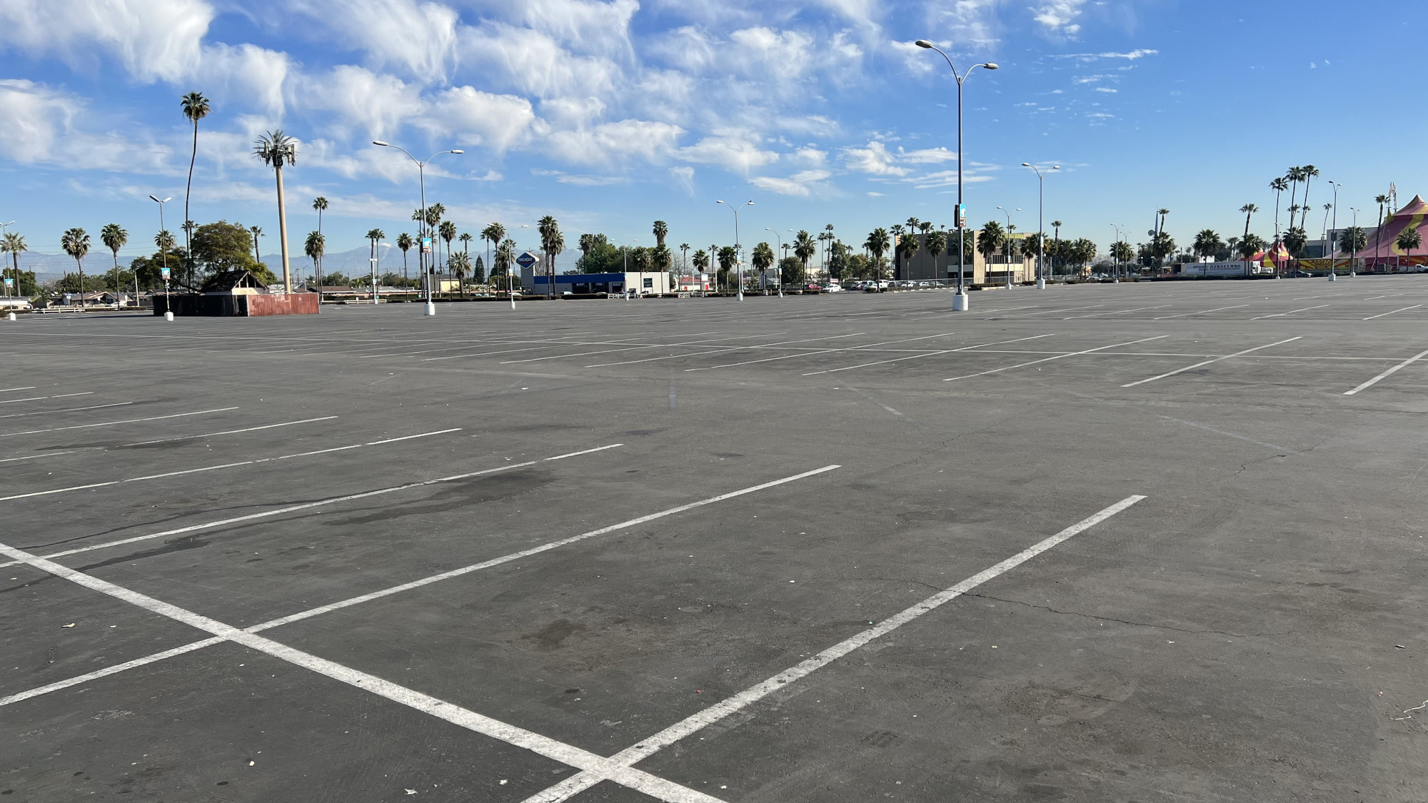 Knotts Berry Farm Empty Parking Lot