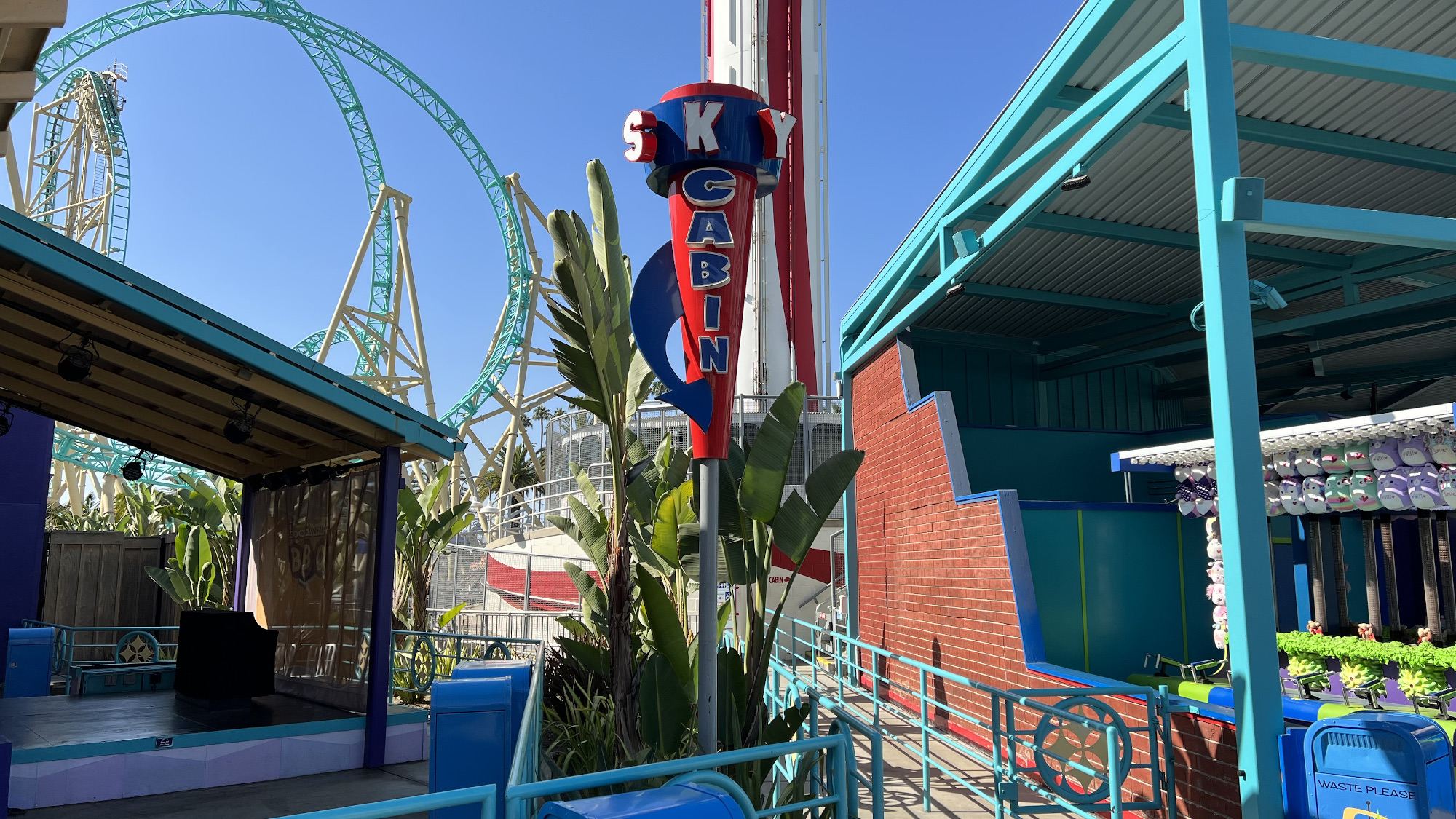 Knott's Berry Farm Sky Cabin