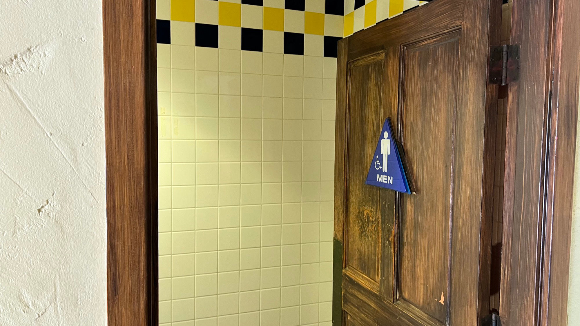Knott's Berry Farm Spurs Chop House Restroom