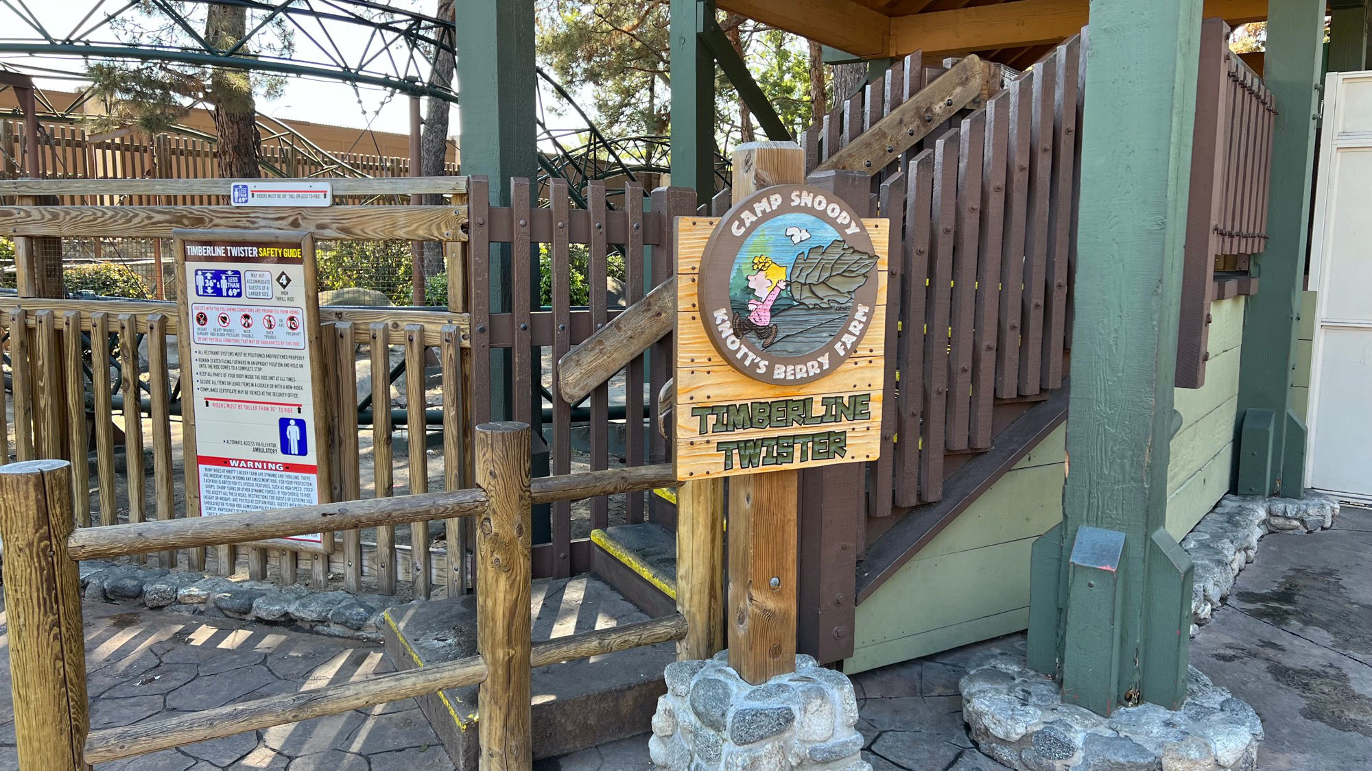 Knott's Berry Farm Timberline Twister