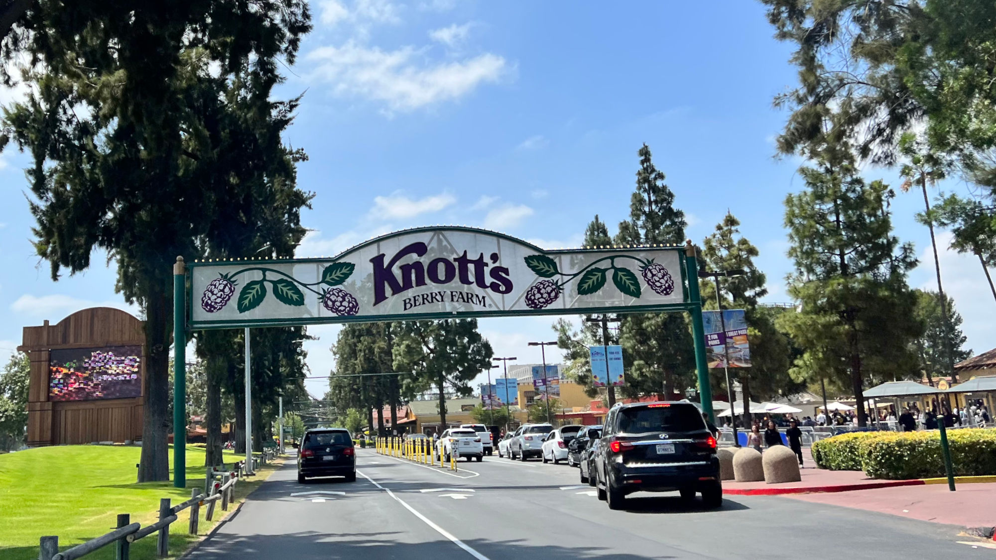Knott's Berry Farm Welcome