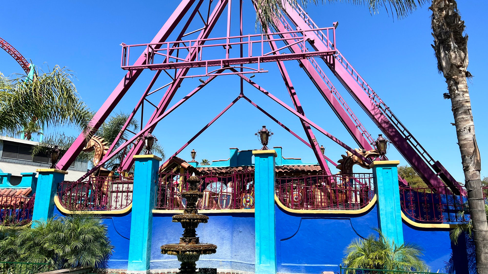 Knott's Berry Farm Dragon Swing Fountain