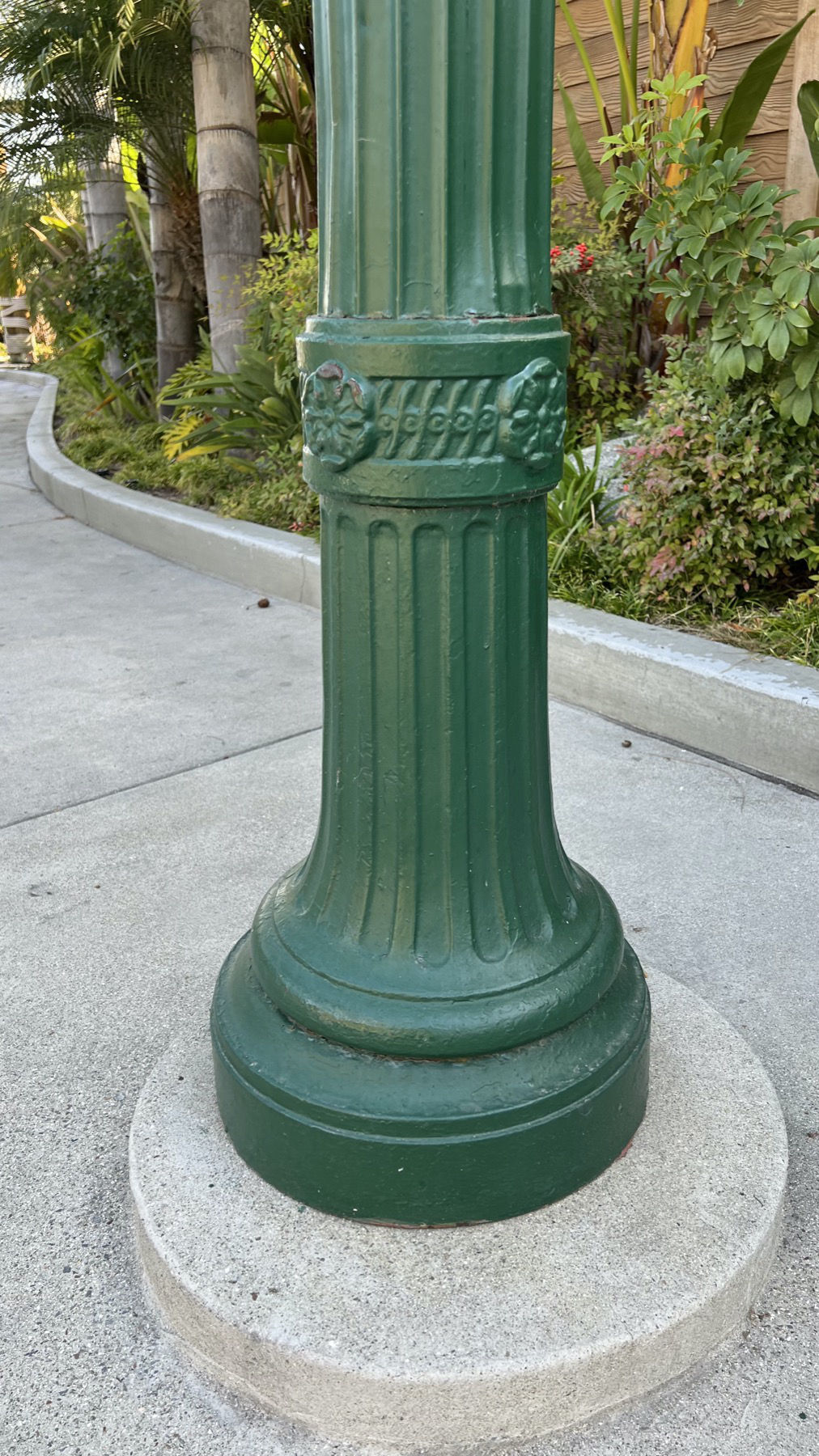 Green Lamp Post Base Green LampPost Base