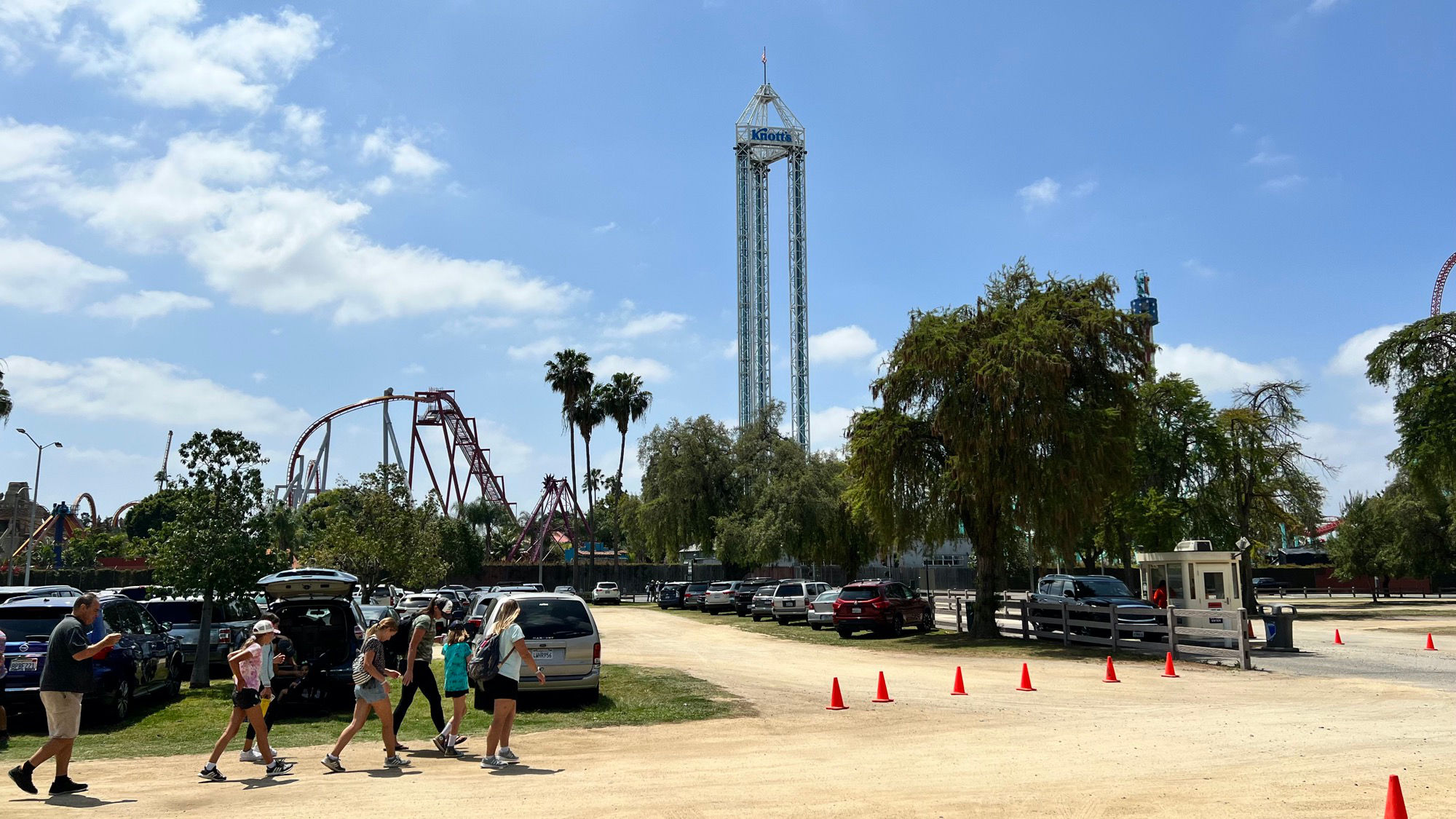 Knott's Berry Farm La Palma Lot view of Supreme Scream