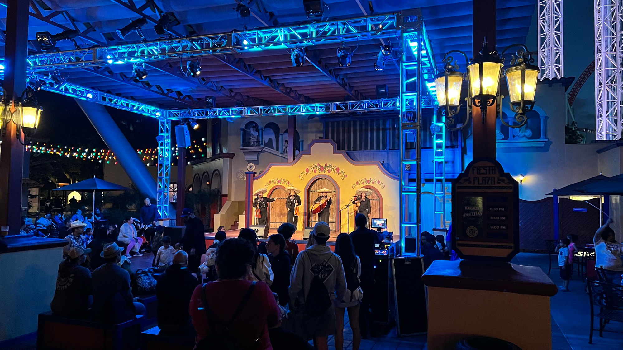 Mariachi Angelitas at Night
