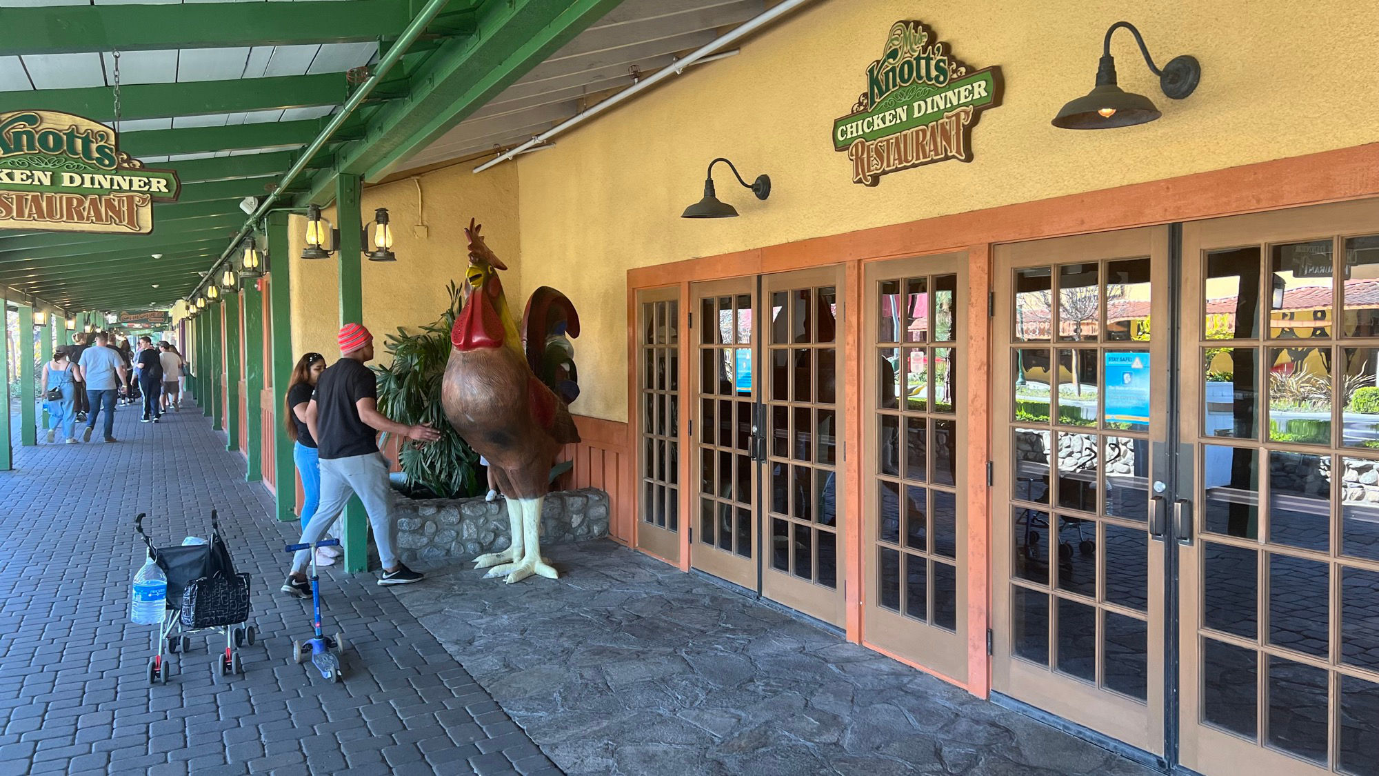 Mrs. Knott's Chicken Dinner Restaurant Outside