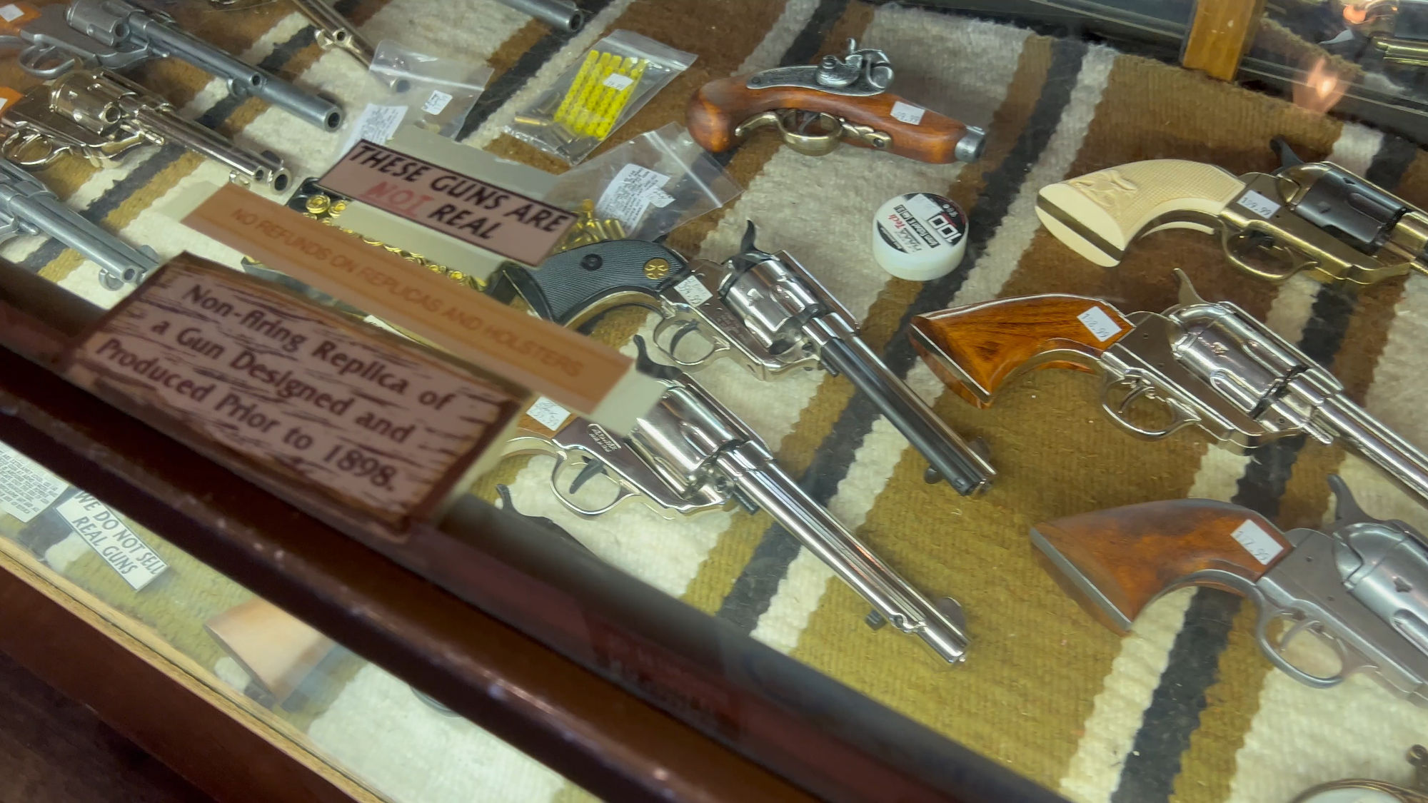 Knott's Berry Farm Overland Gunshop Replica Guns