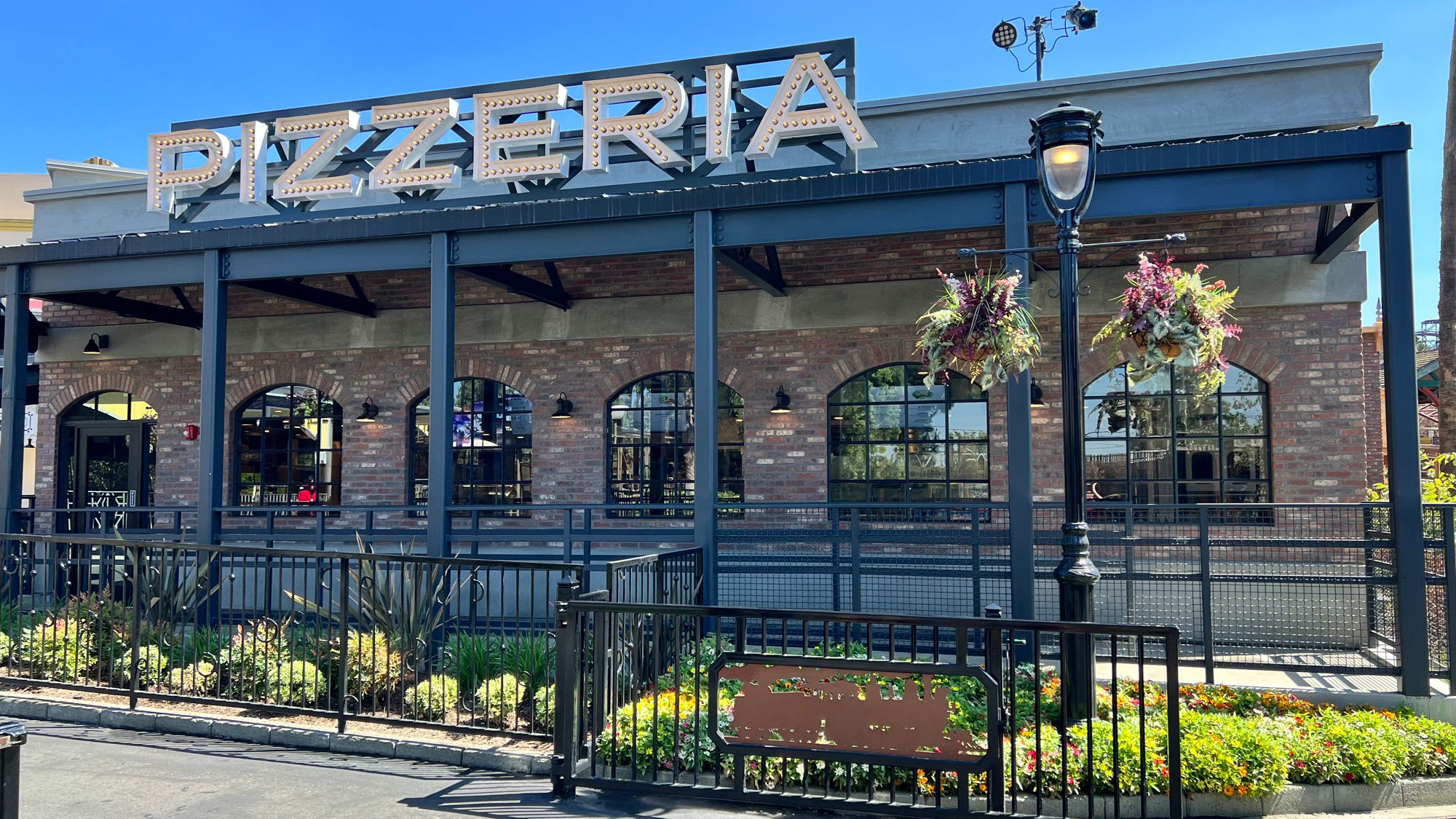 Prop Shop Pizzeria Front