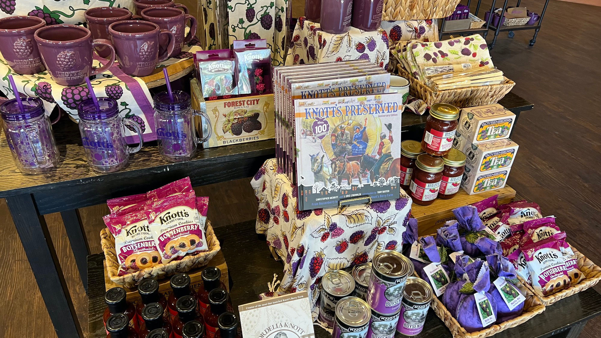 Virginia's Gift Shop Boysenberry Shortbread Cookies