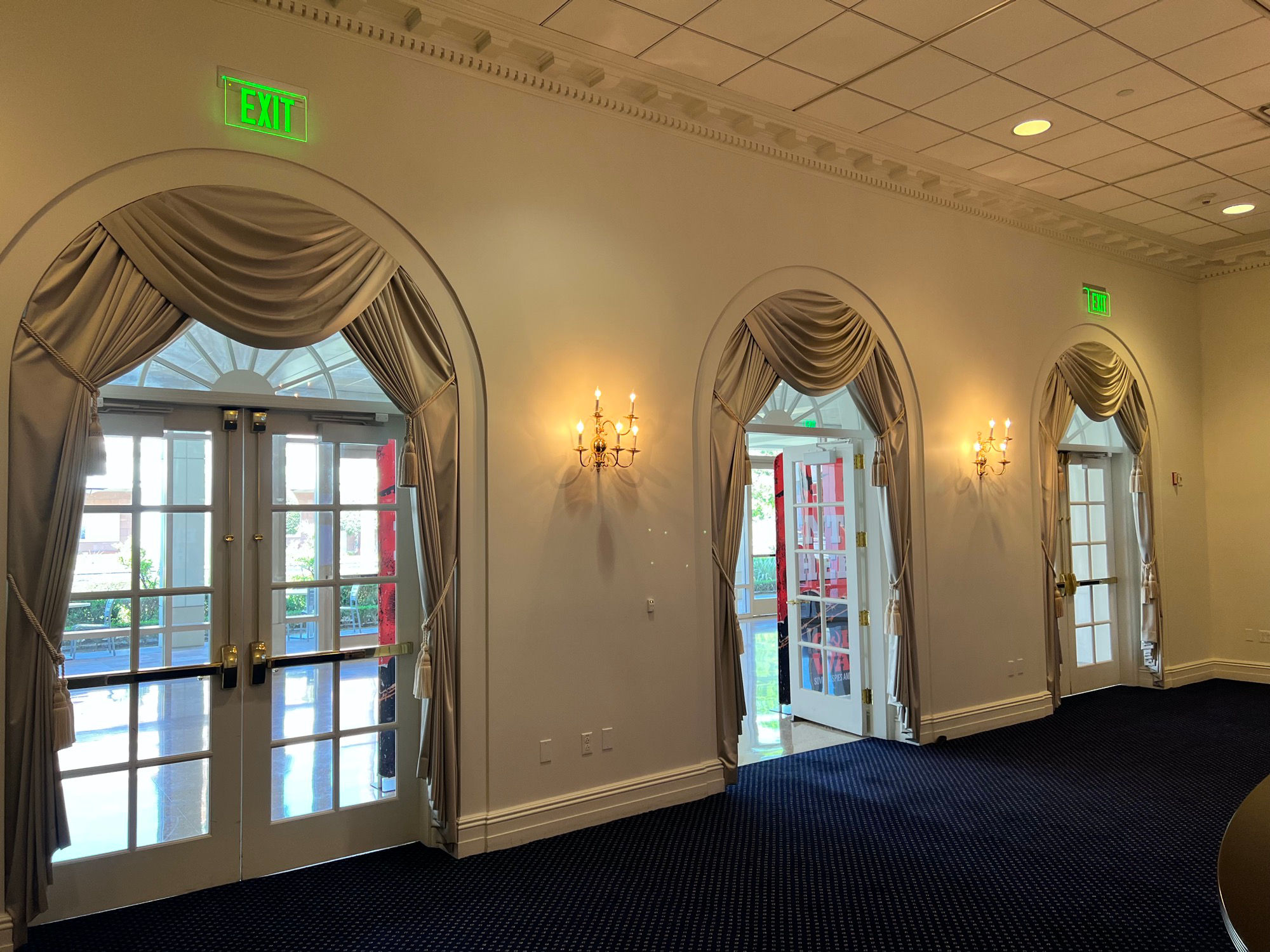 Cabinet Room Windows