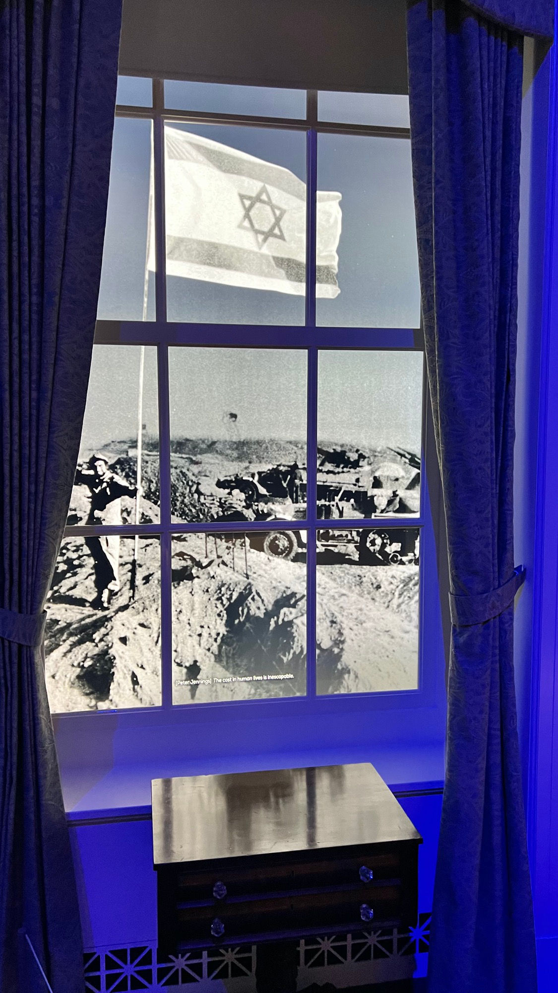Lincoln Sitting Room Display Windows