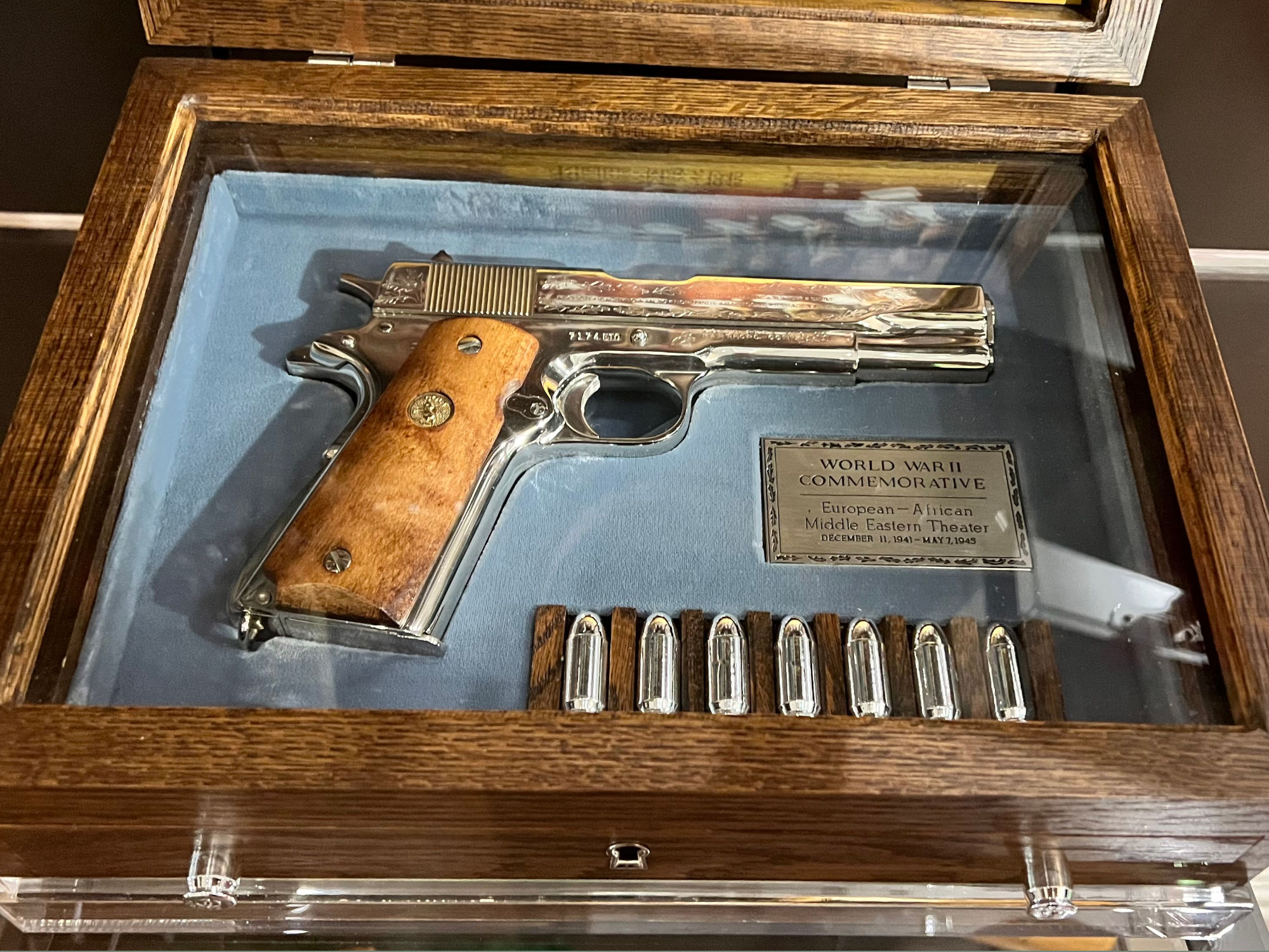 Nixon Elvis Gun Gift