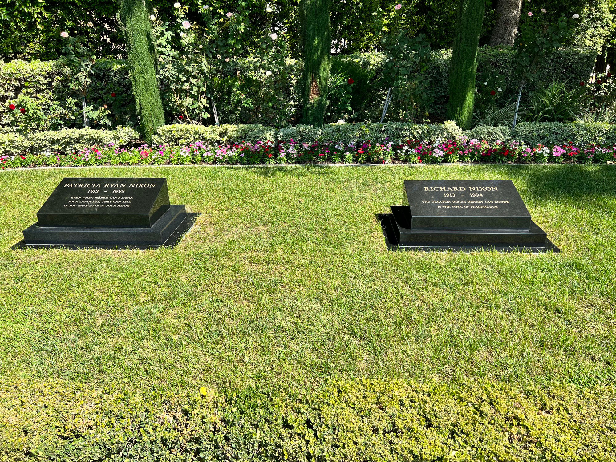 Nixon Pat and Richard Grave Site
