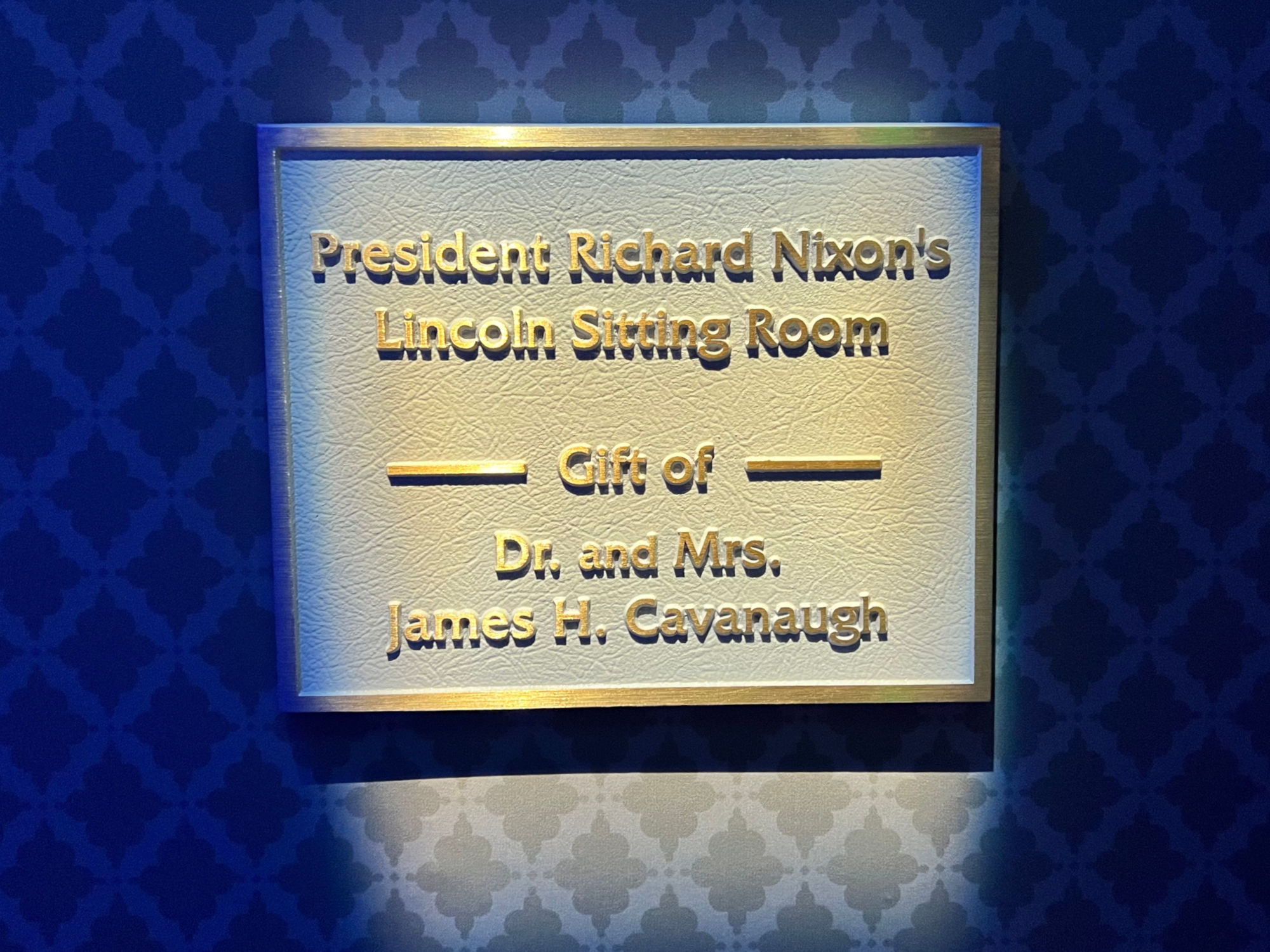 Lincoln Sitting Room Gift Cavanaugh
