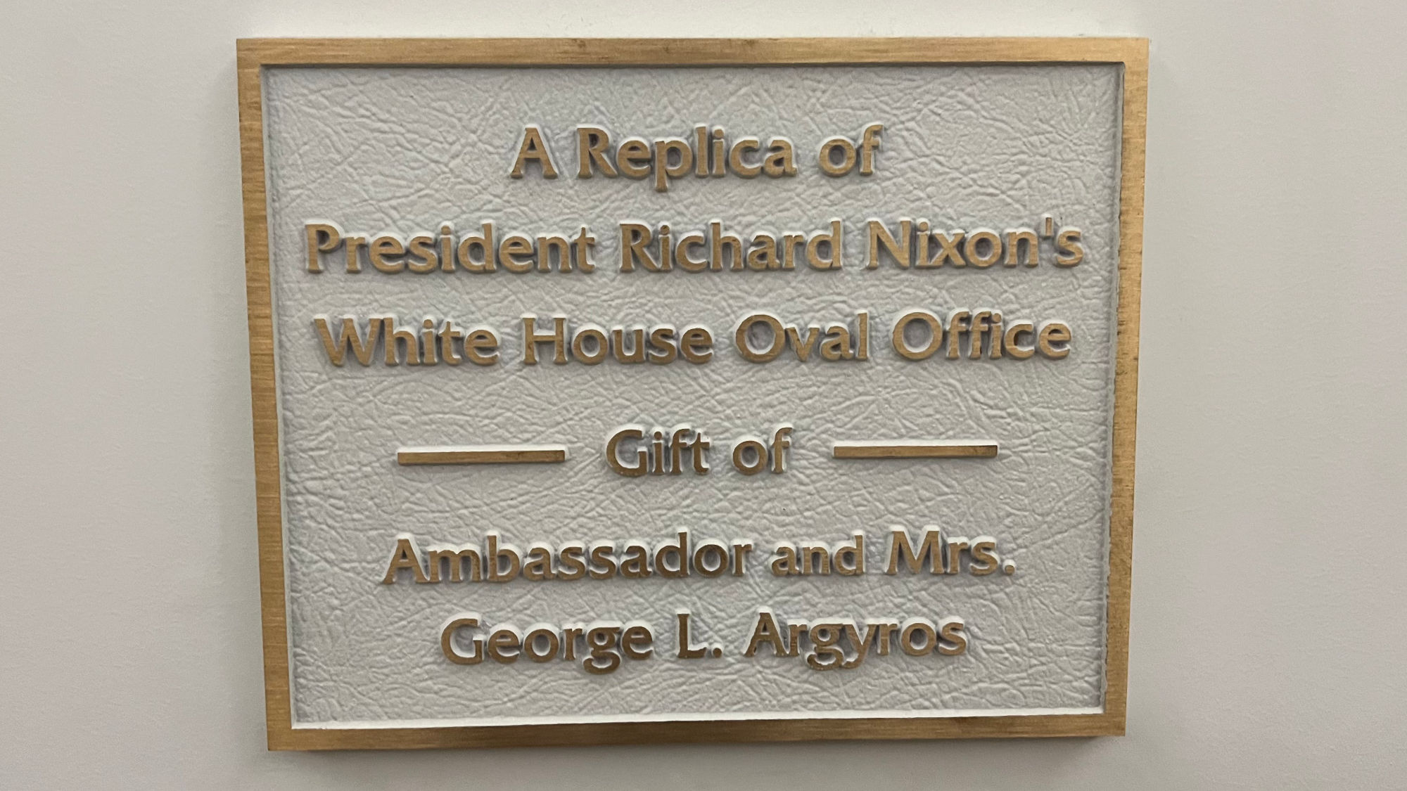 Oval Office Nixon Replica