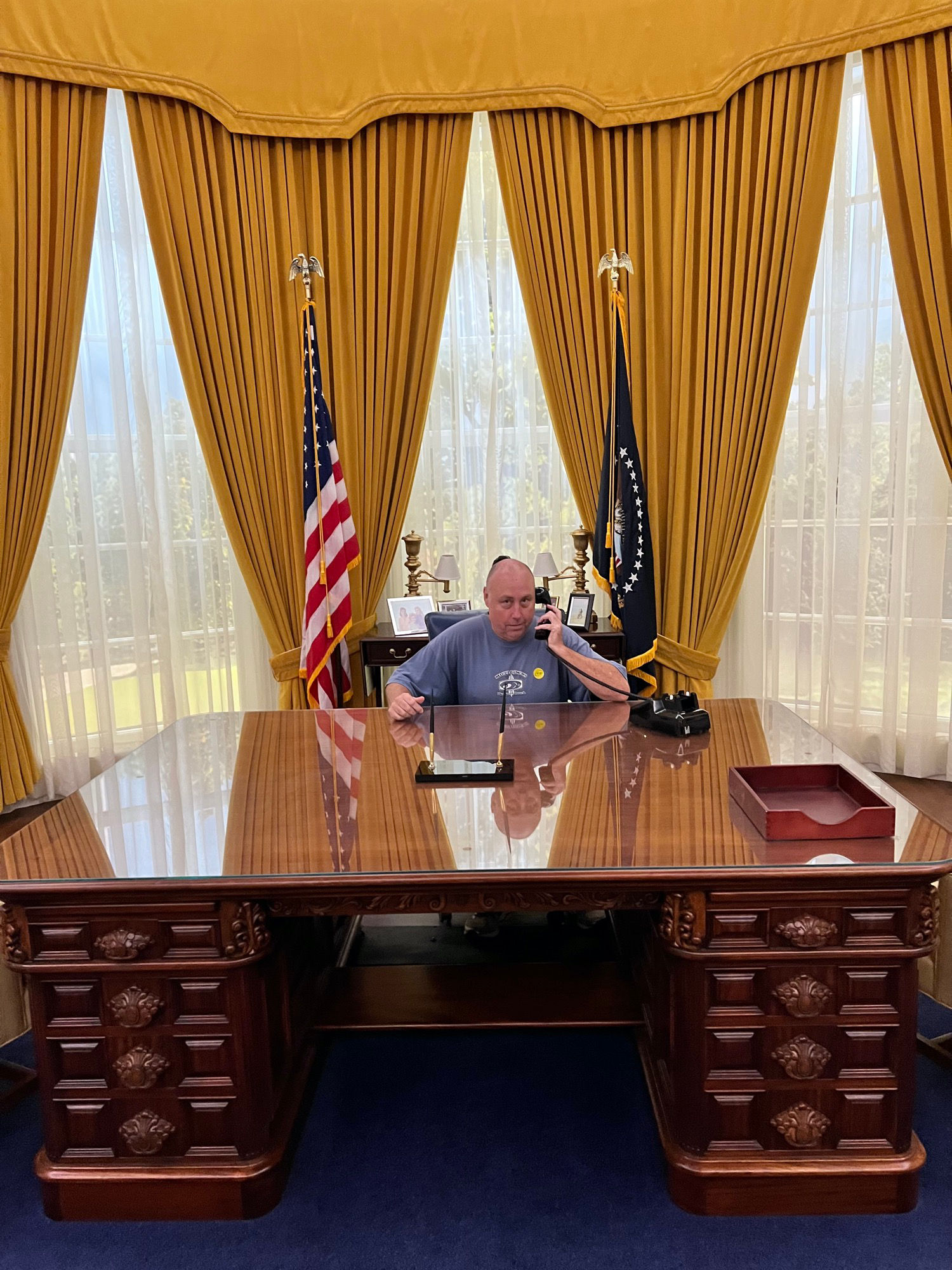 Oval Office Pose for Photo Op