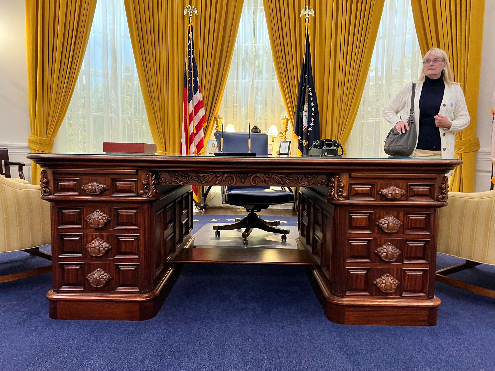 Oval Office Wilson Desk