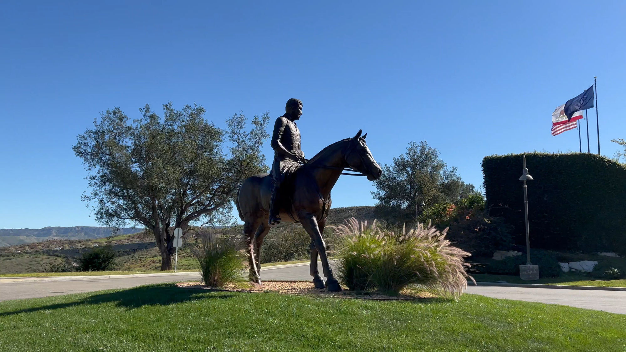 Ronald Reagan Along the Trail Statue