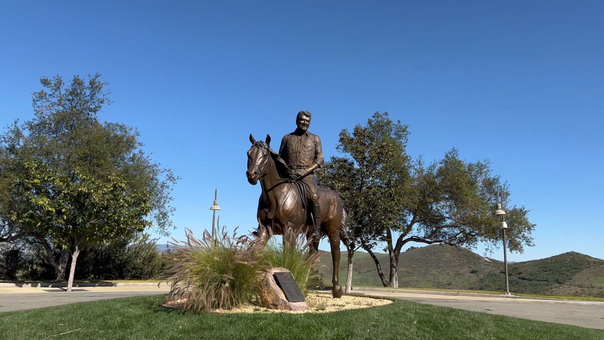 Ronald Reagan Along the Trail Statue