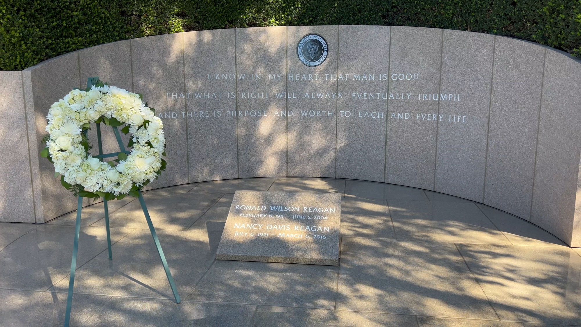 Ronald Reagan Grave Wreath