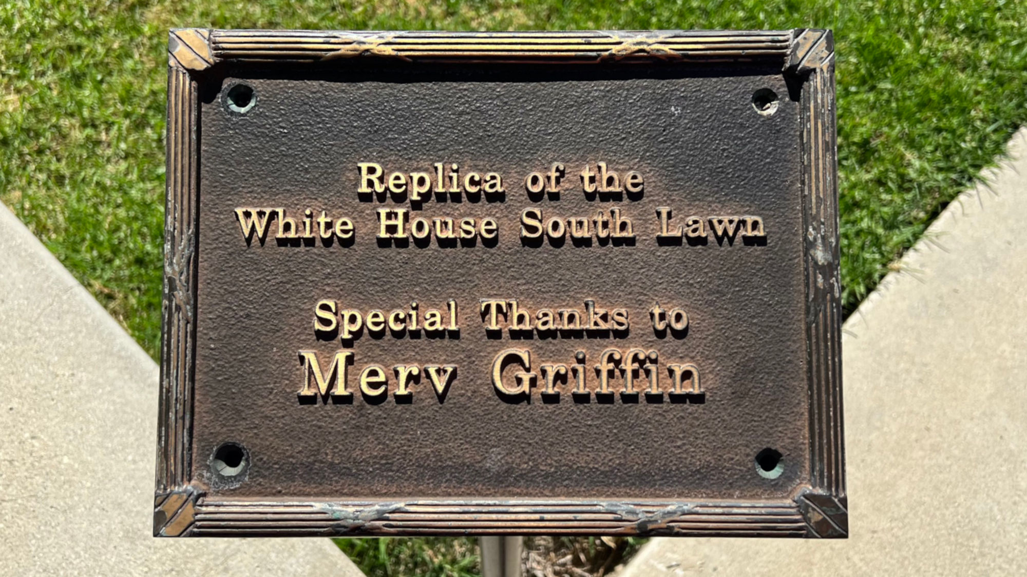 White House South Lawn Replica Marker